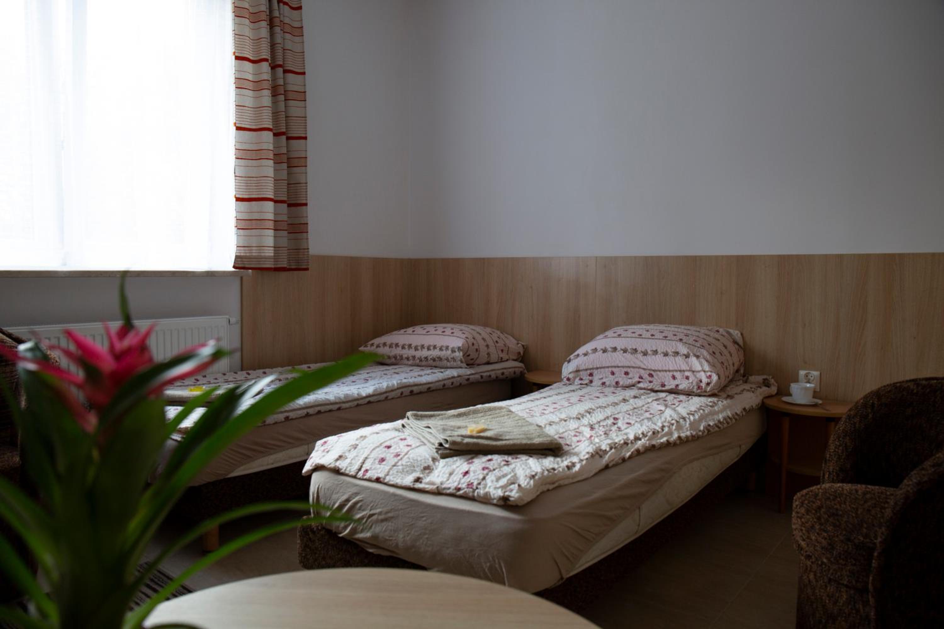Triple Room with Private Bathroom - Photo 2
