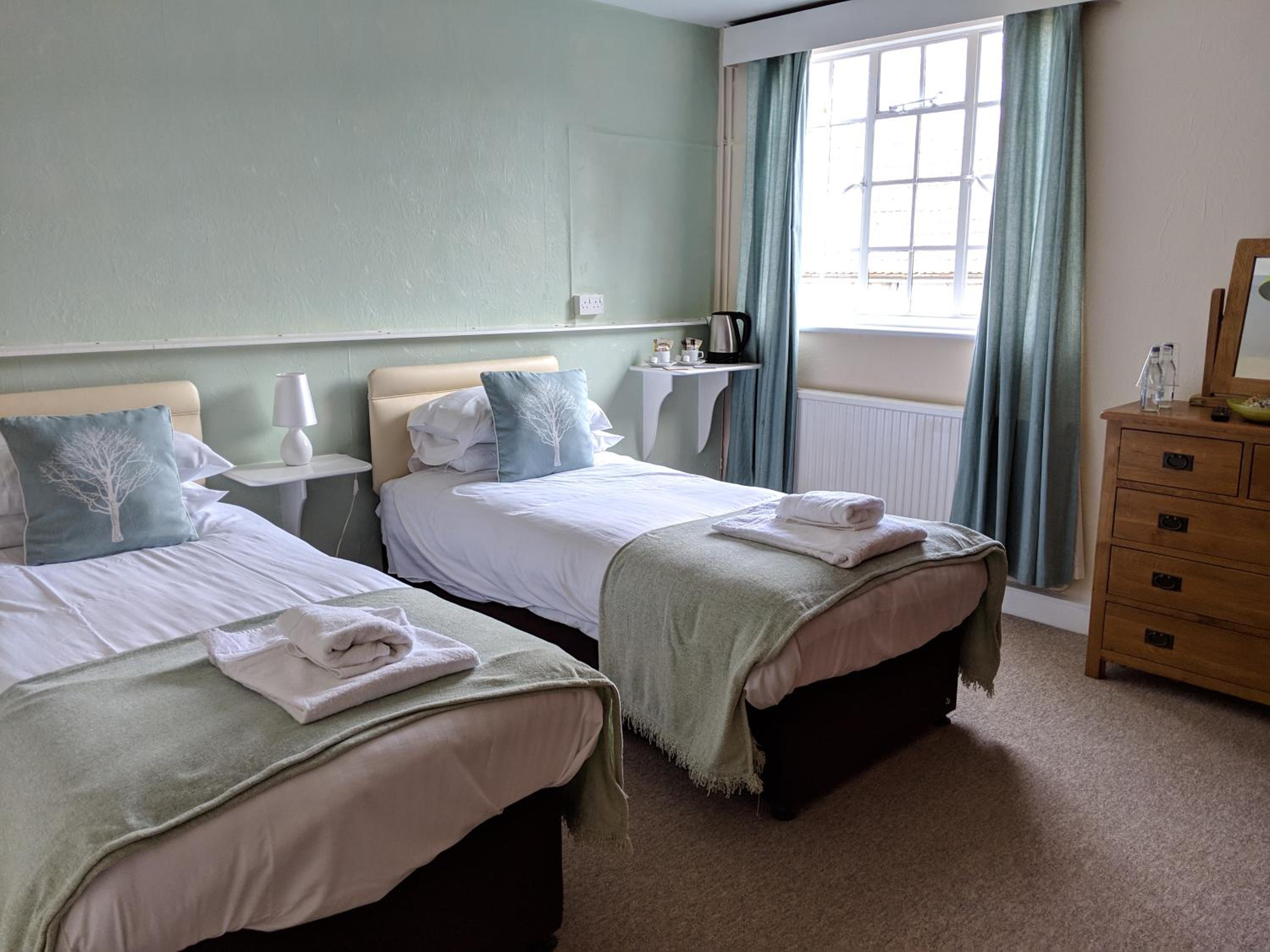 Standard Twin Room photo 2