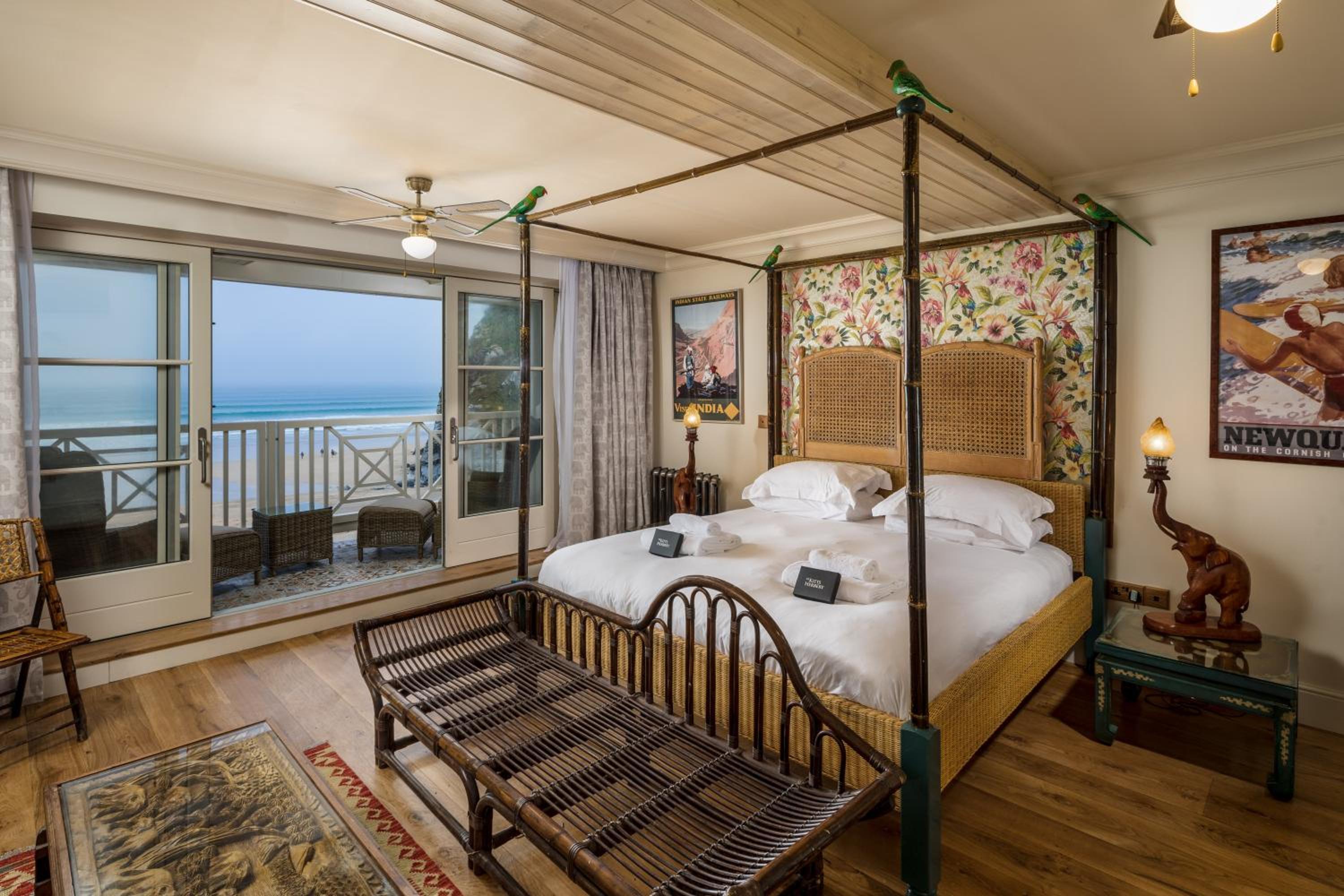 King Room with Balcony - Pet Friendly photo 3