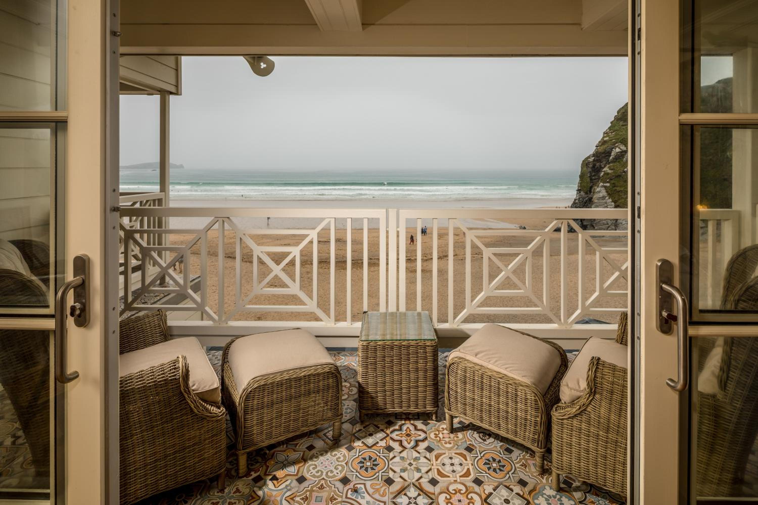 King Room with Balcony - Pet Friendly photo 2