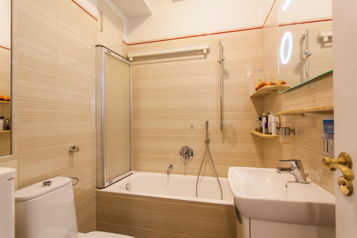 One-Bedroom Apartment - Photo 33