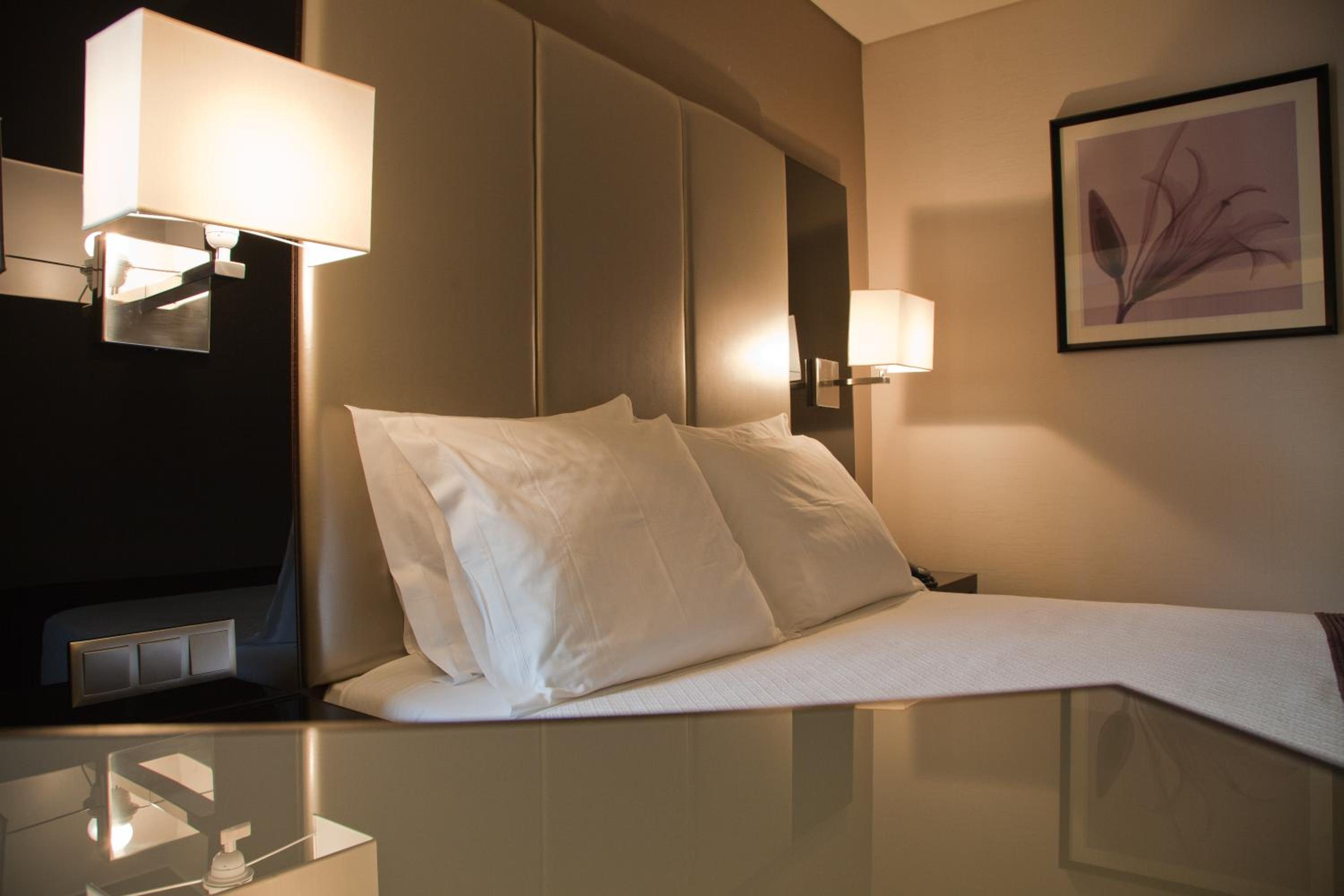 Standard Double Room - Photo 3