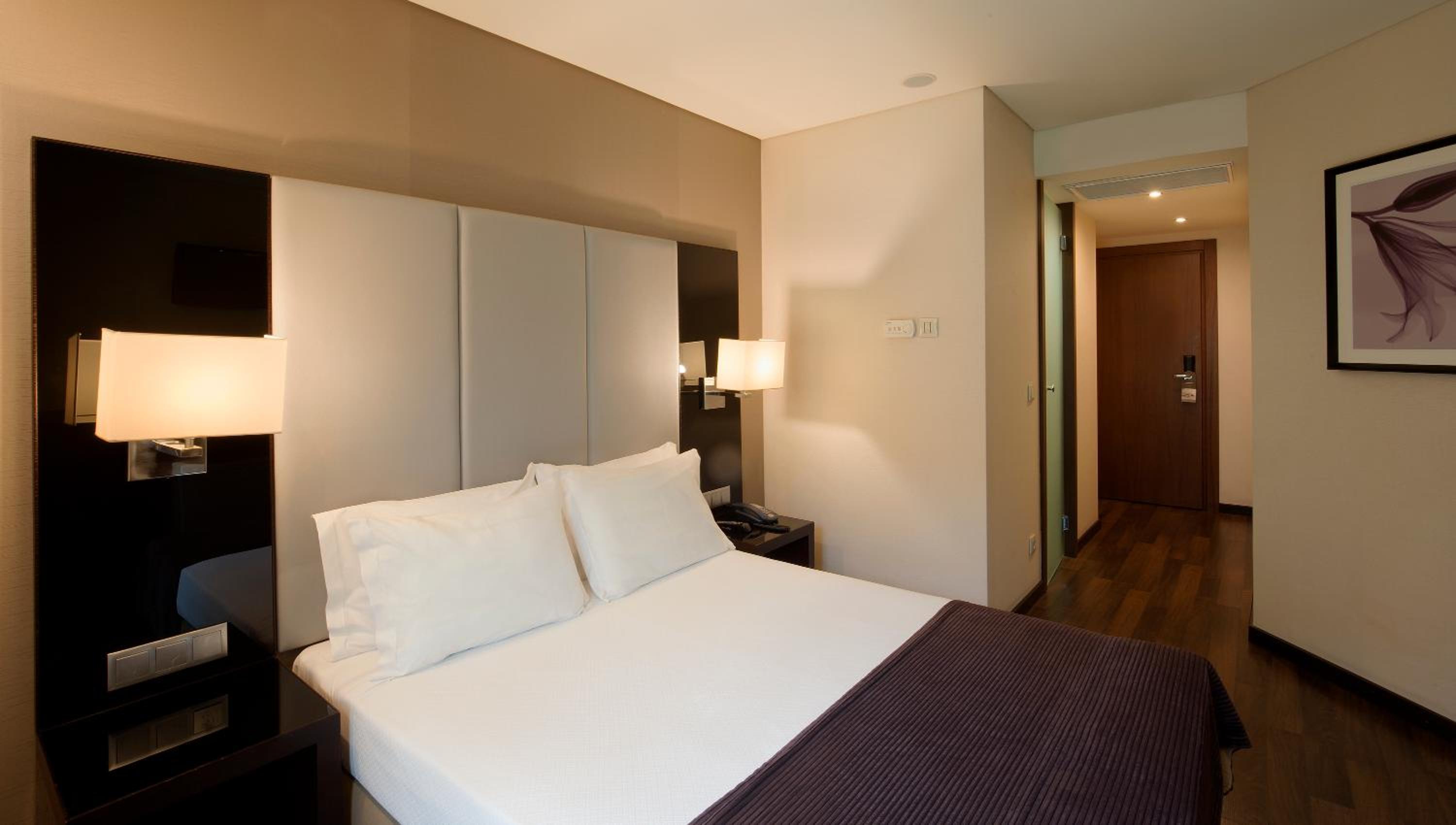 Standard Double Room - Photo 5