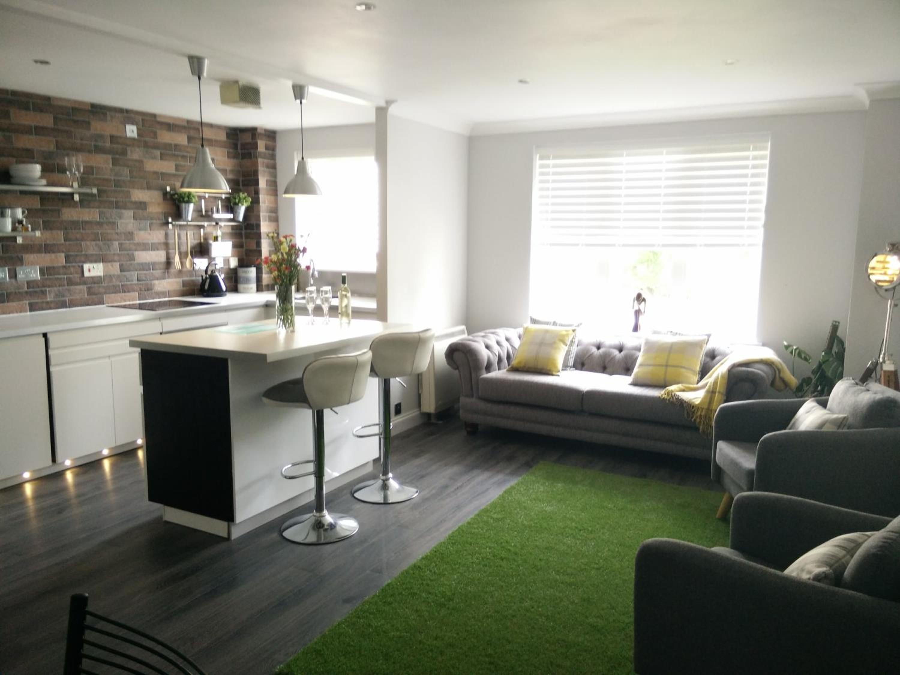 Two-Bedroom Apartment - Photo 10