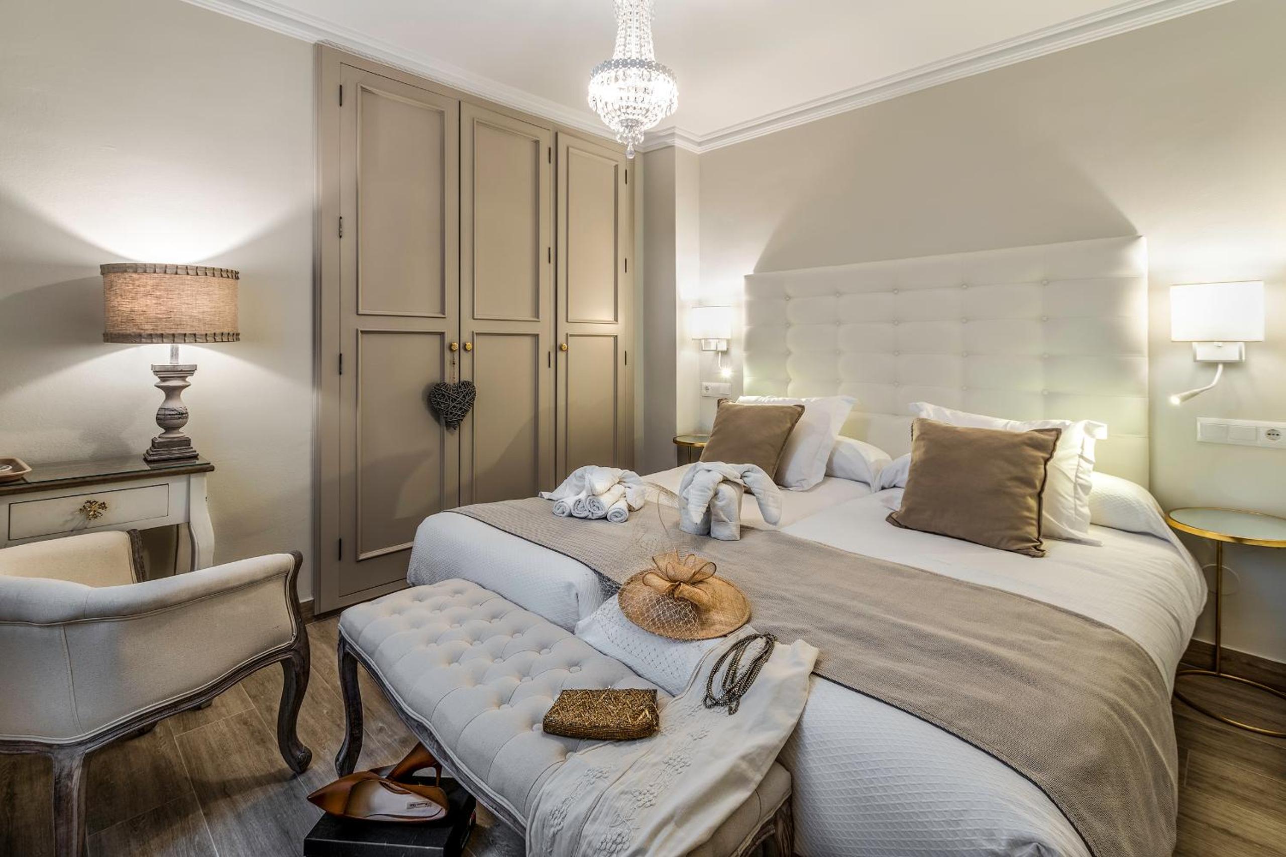 Superior Double or Twin Room photo 2