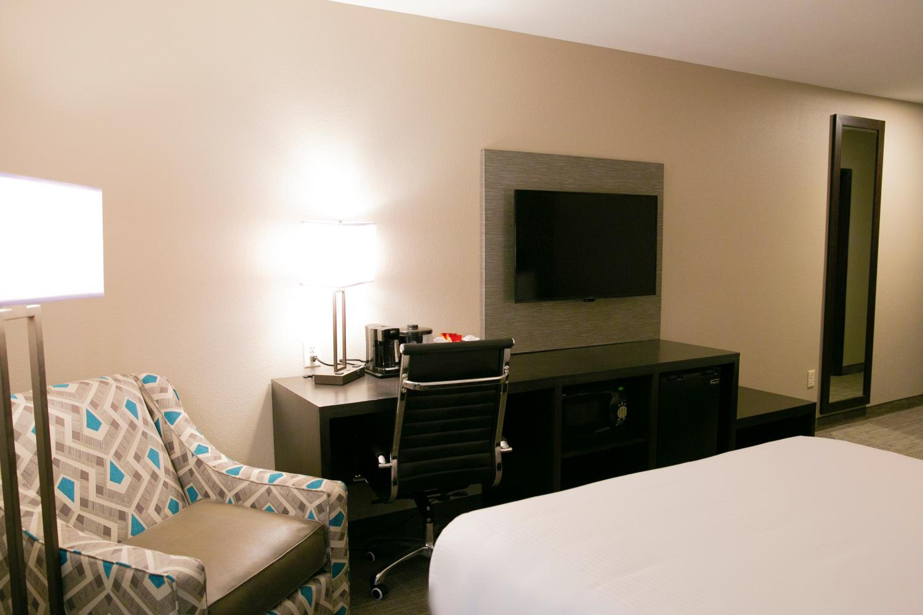 Deluxe King Room photo 3