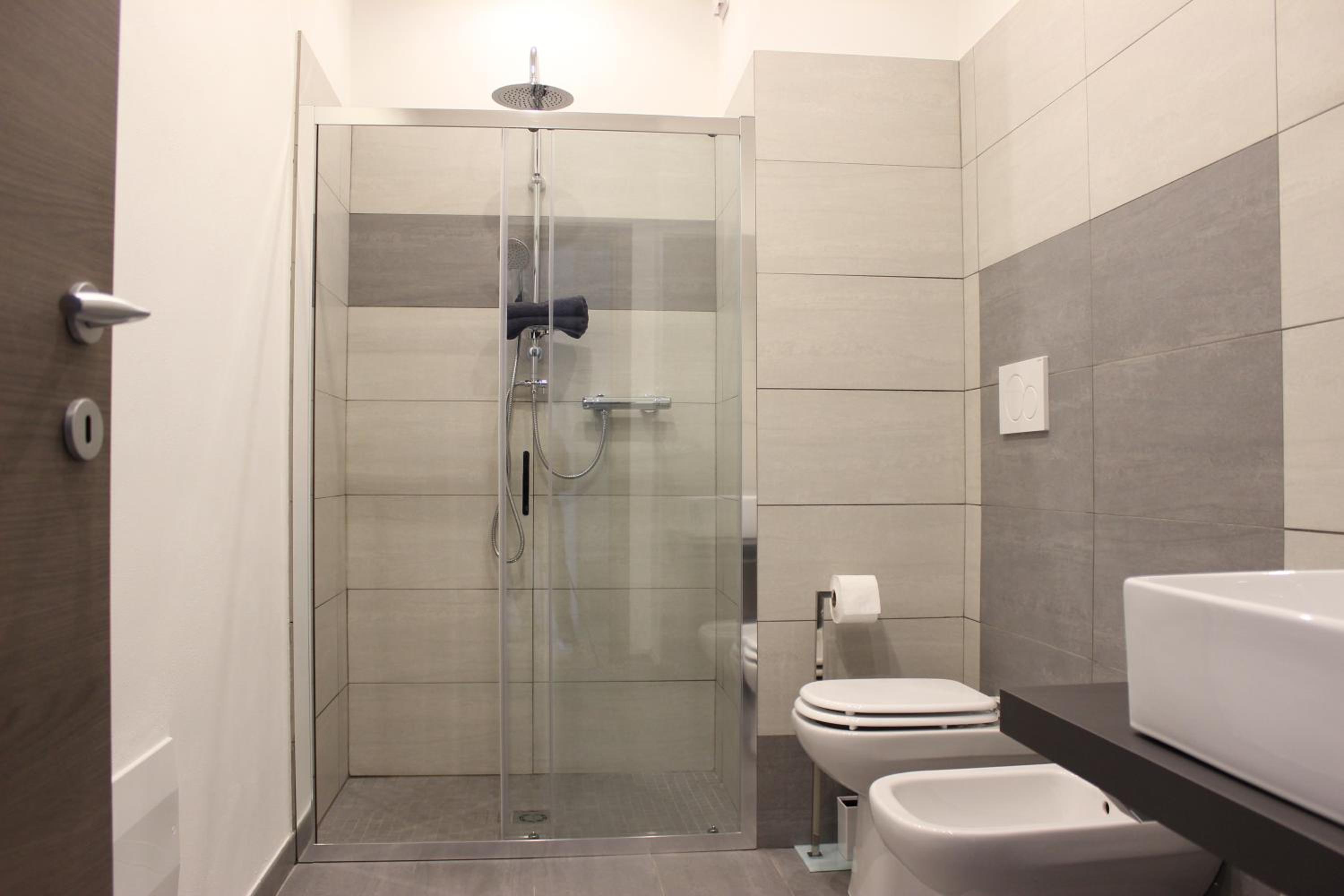 Triple Room with Private Bathroom - Photo 6