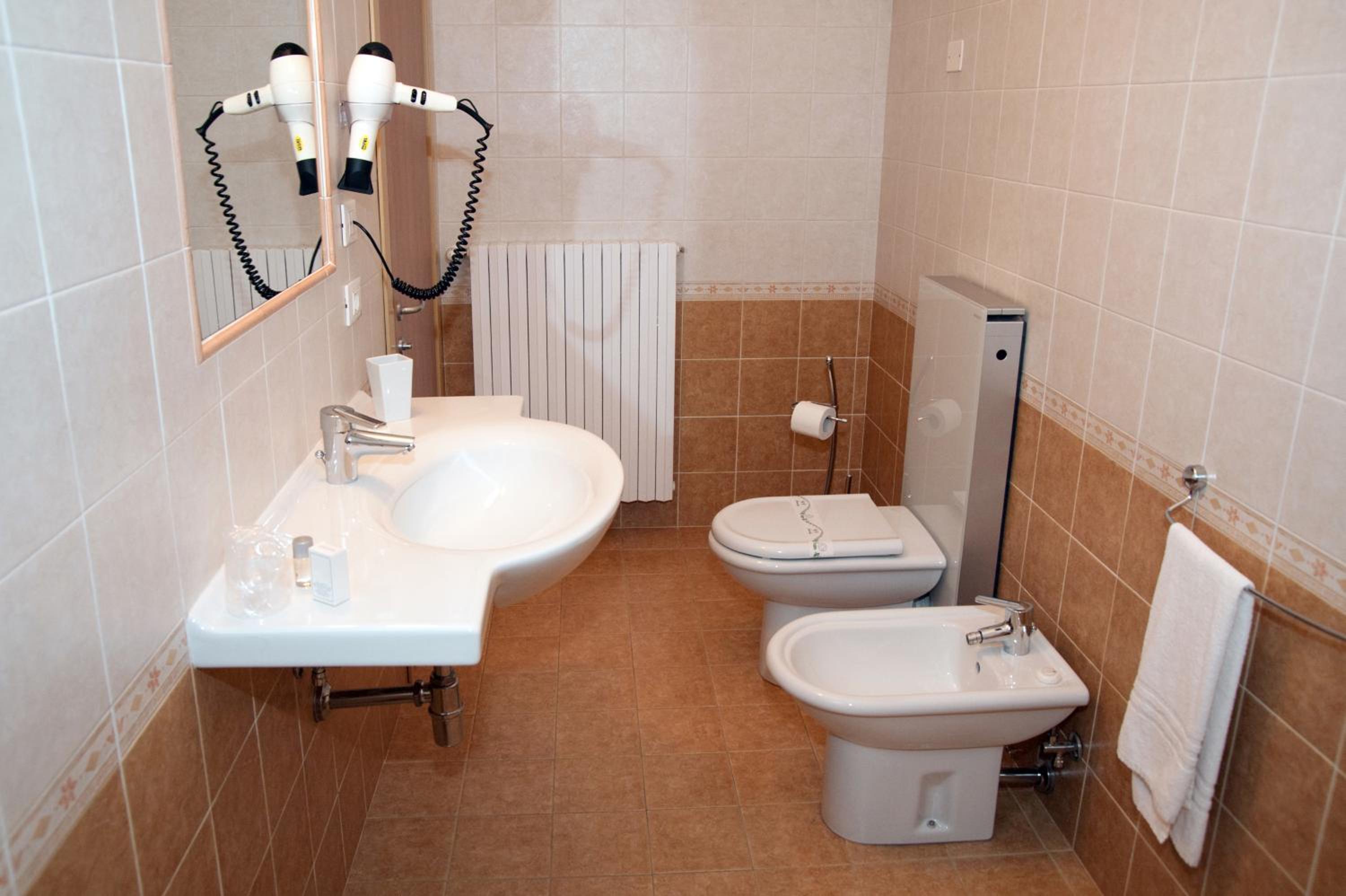 Triple Room with Balcony - Photo 2