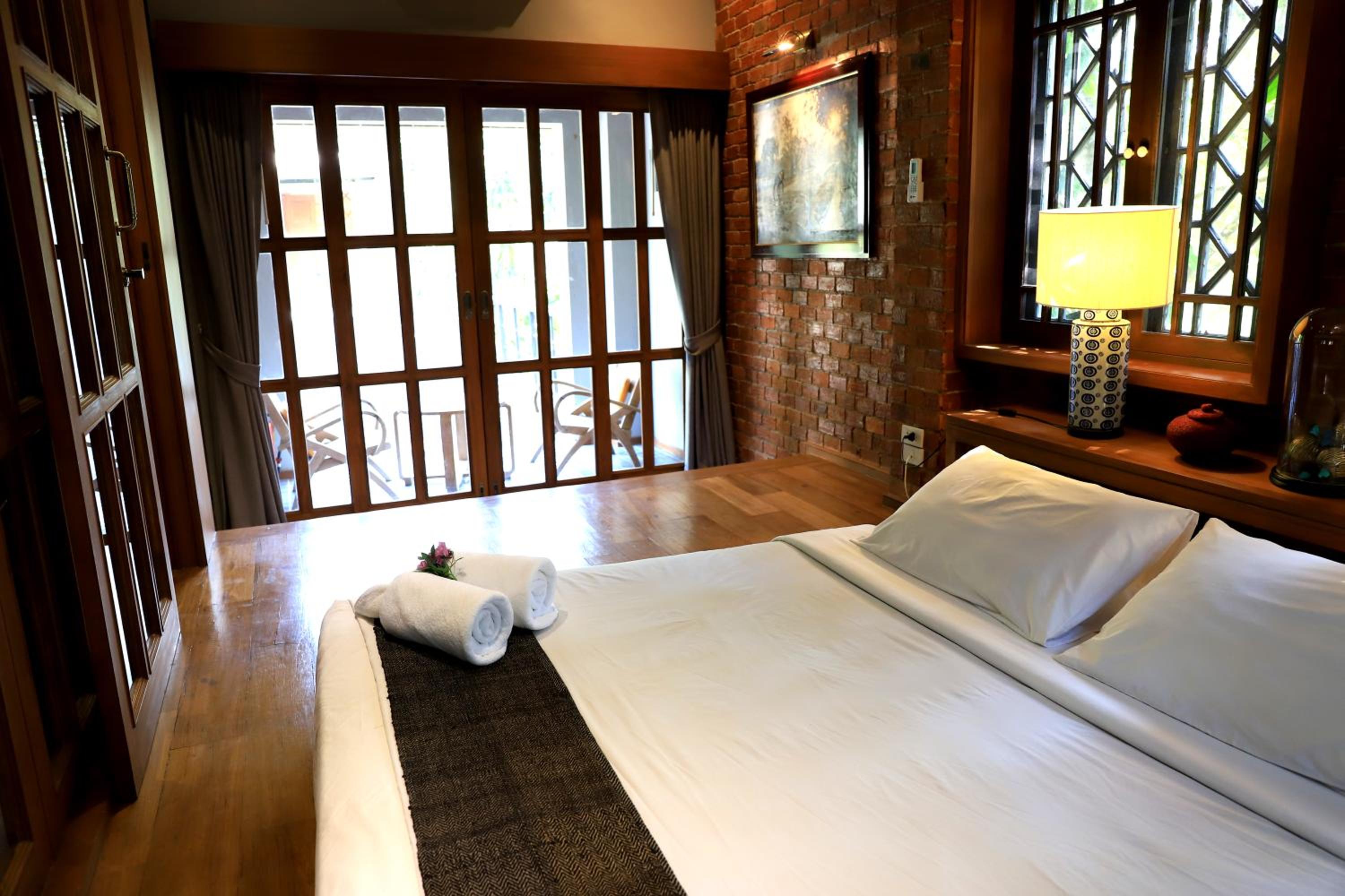 Duplex Suite - Photo 10