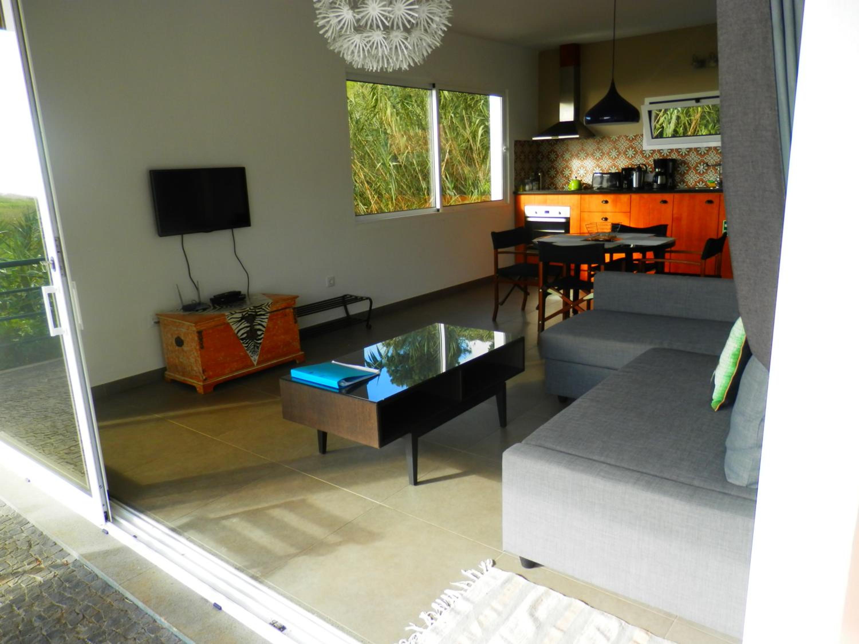 One-Bedroom House photo 1