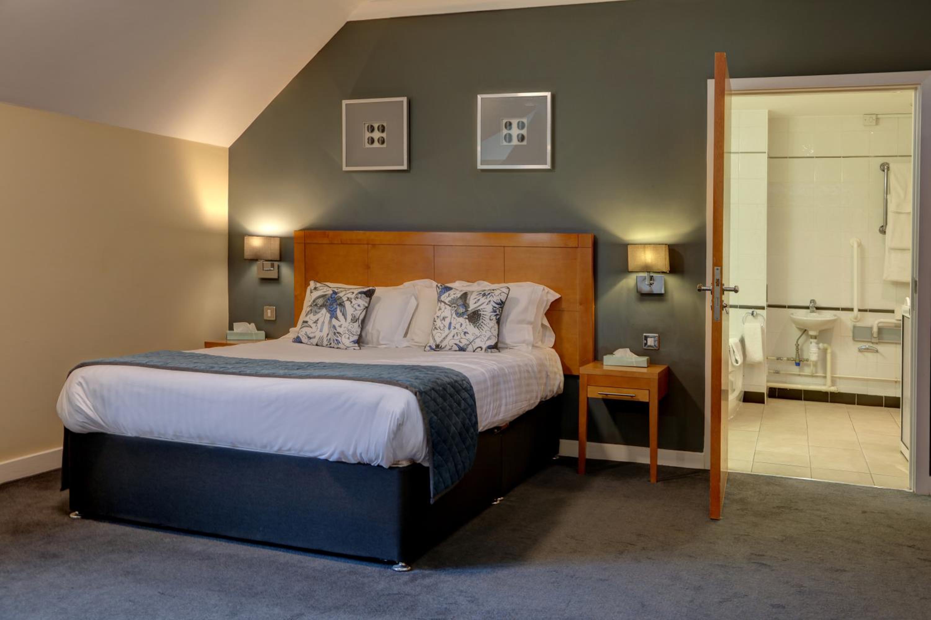 King Room - Disability Access - Photo 1