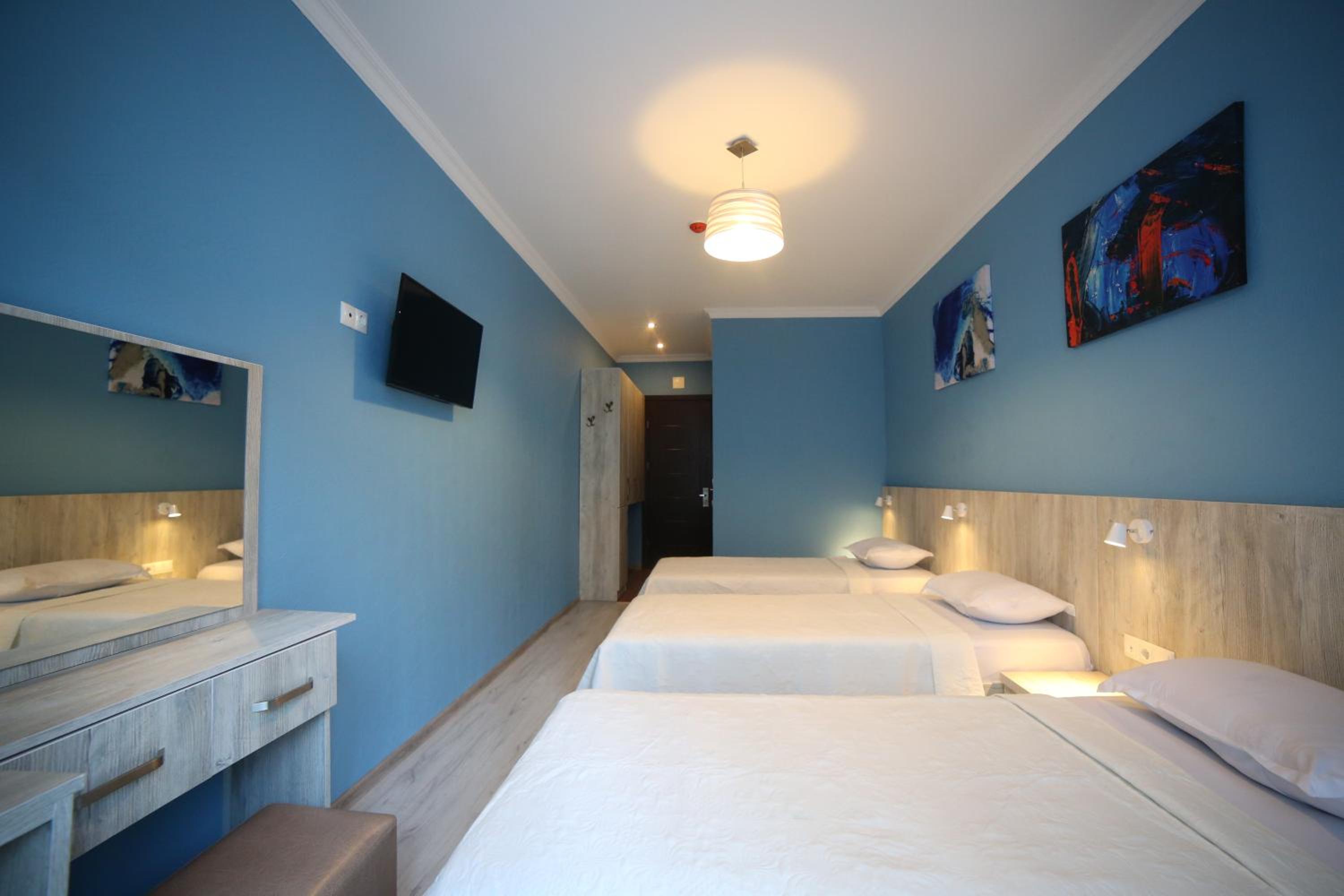 Comfort Triple Room