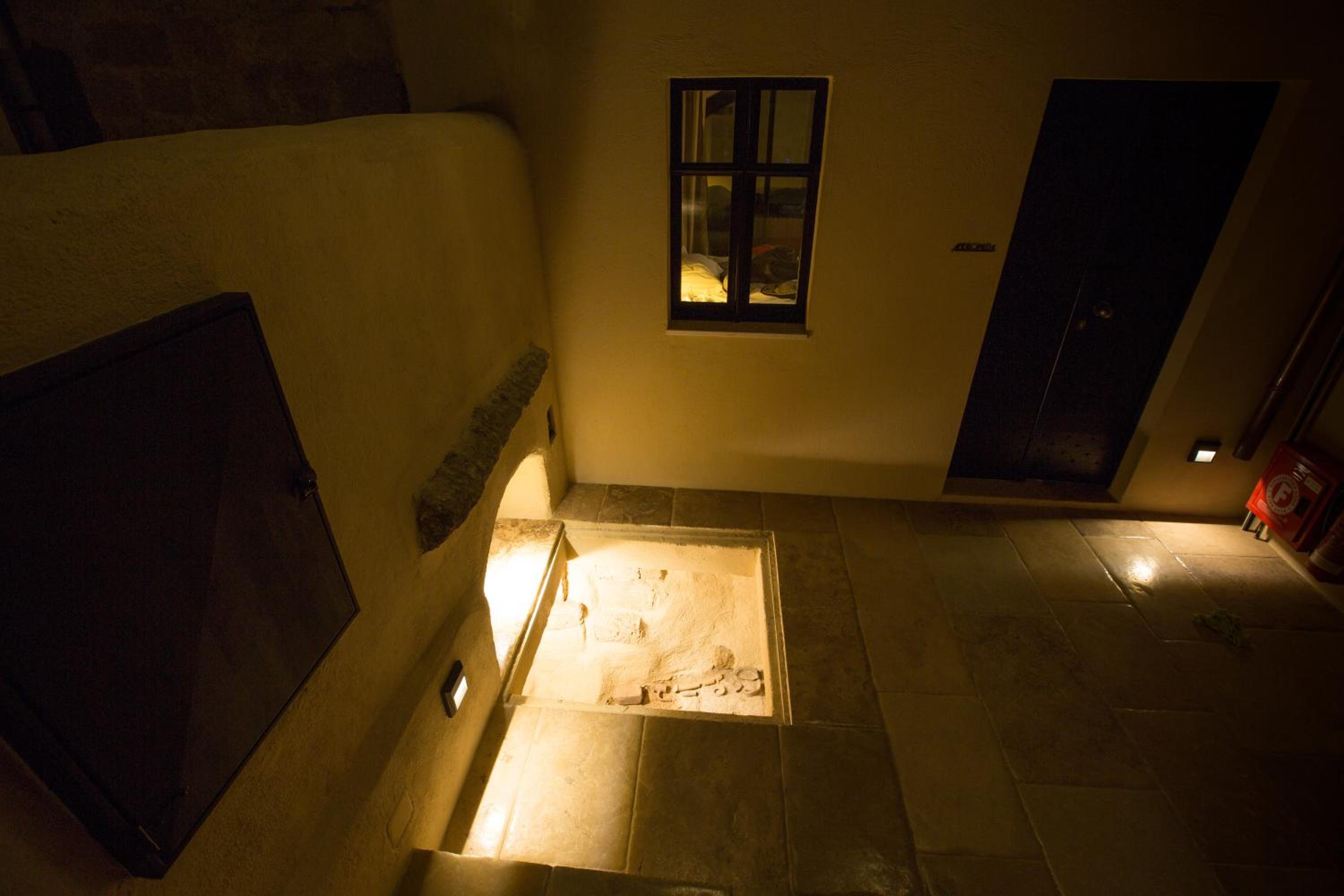 VIP Suite with Hot Tub in Patio - Andromeda photo 3