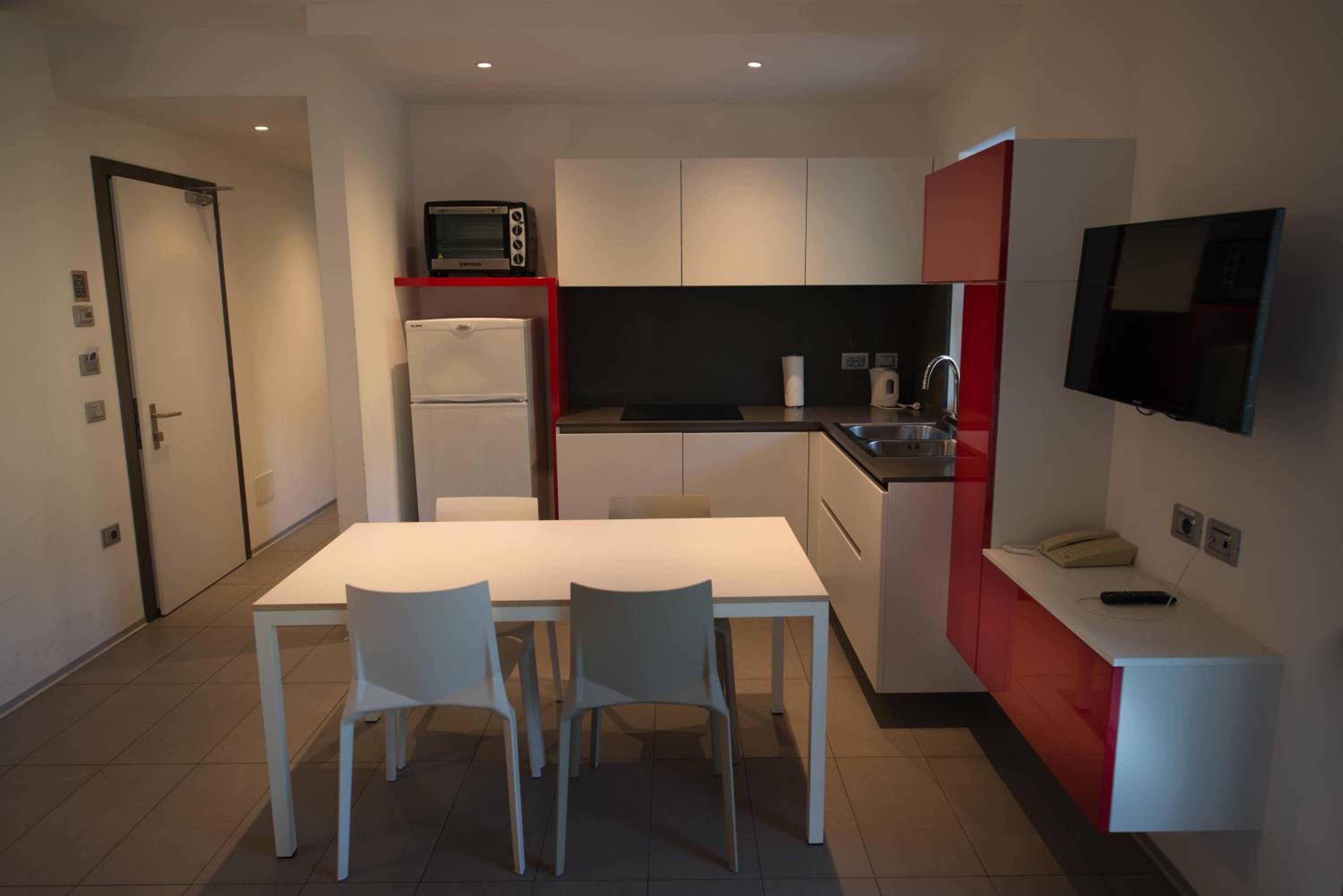 Comfort Apartment - Photo 9