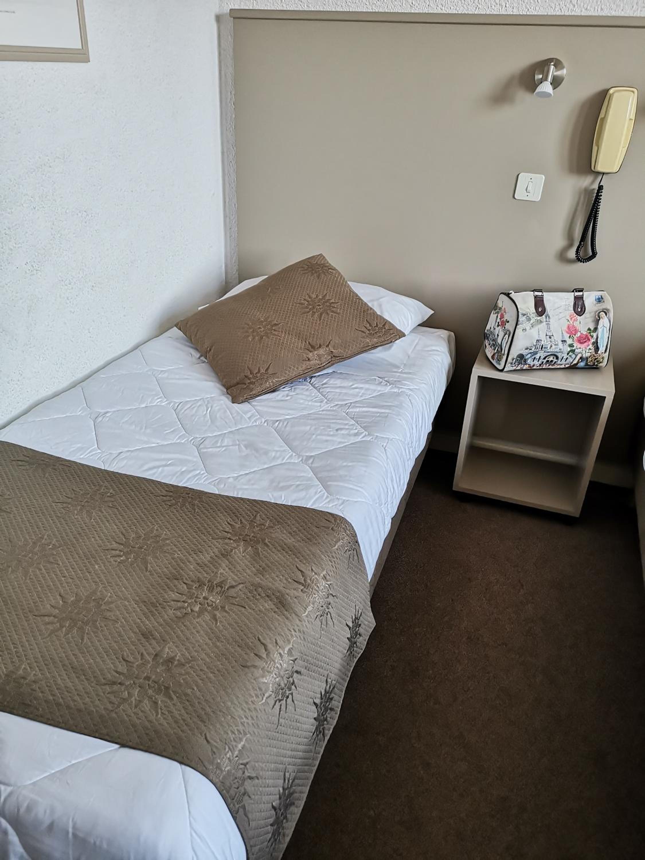 Single Room - Photo 4