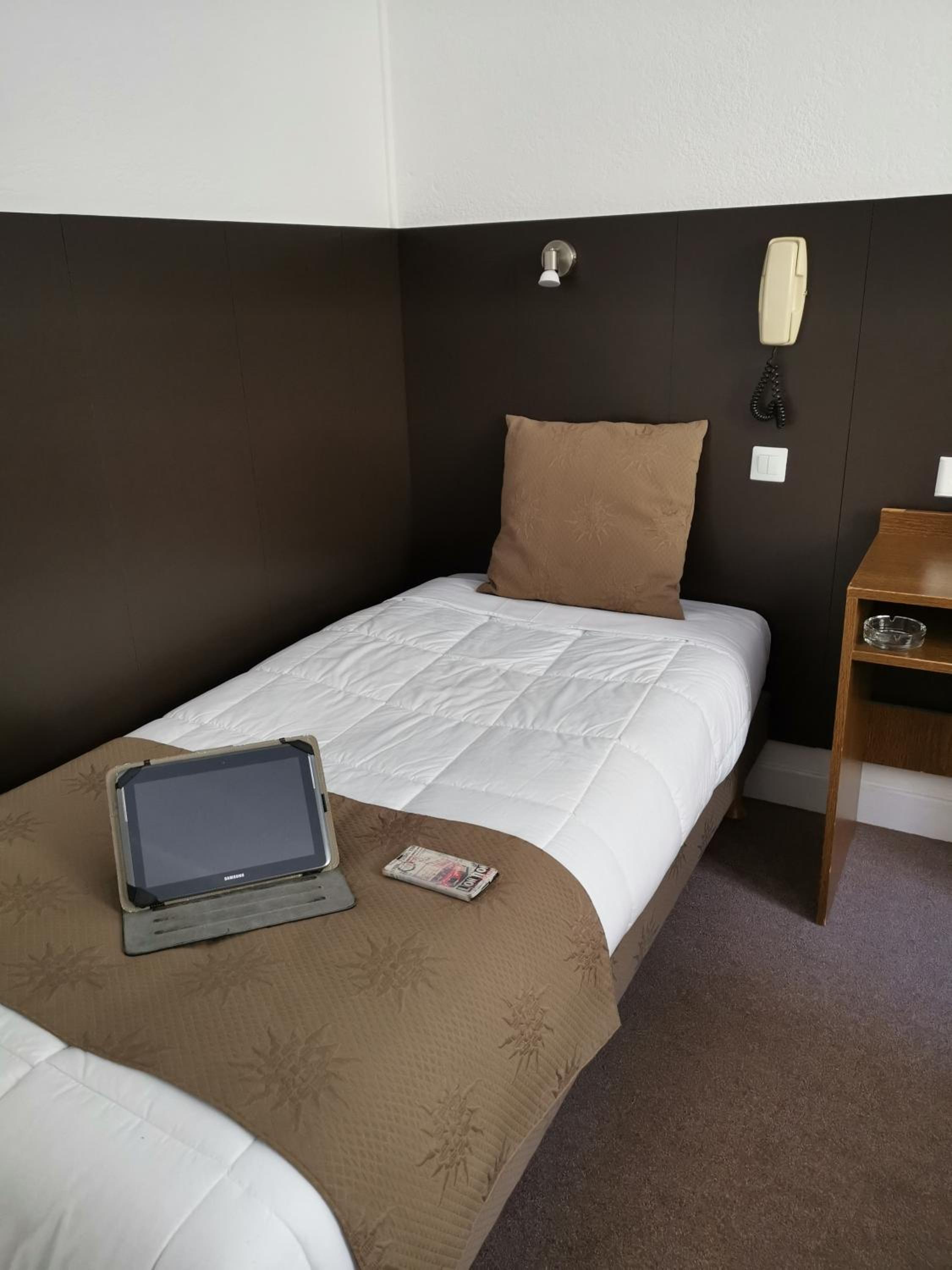 Single Room - Photo 2