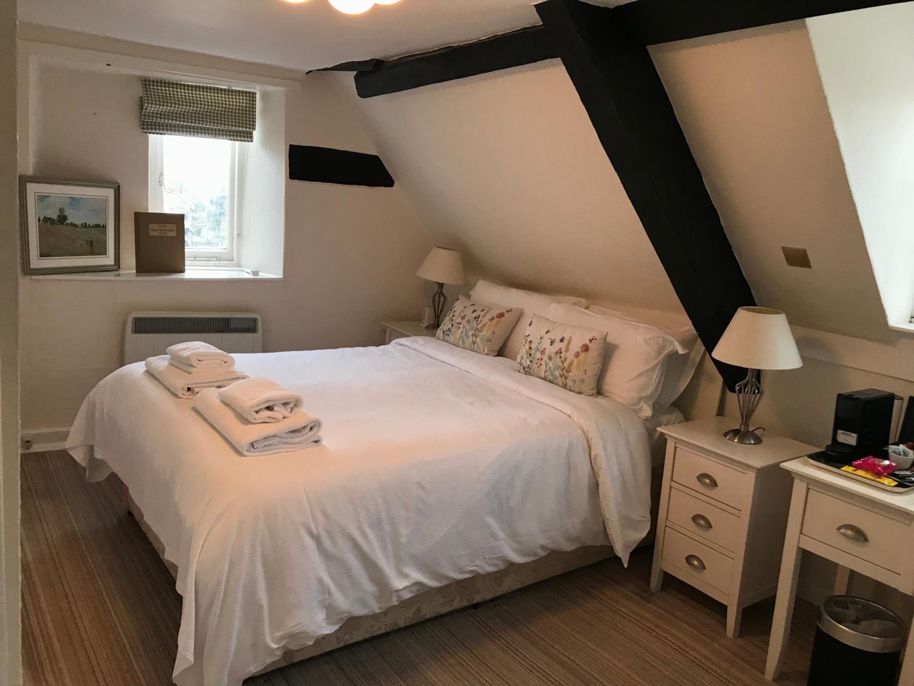 Double Room - Photo 5