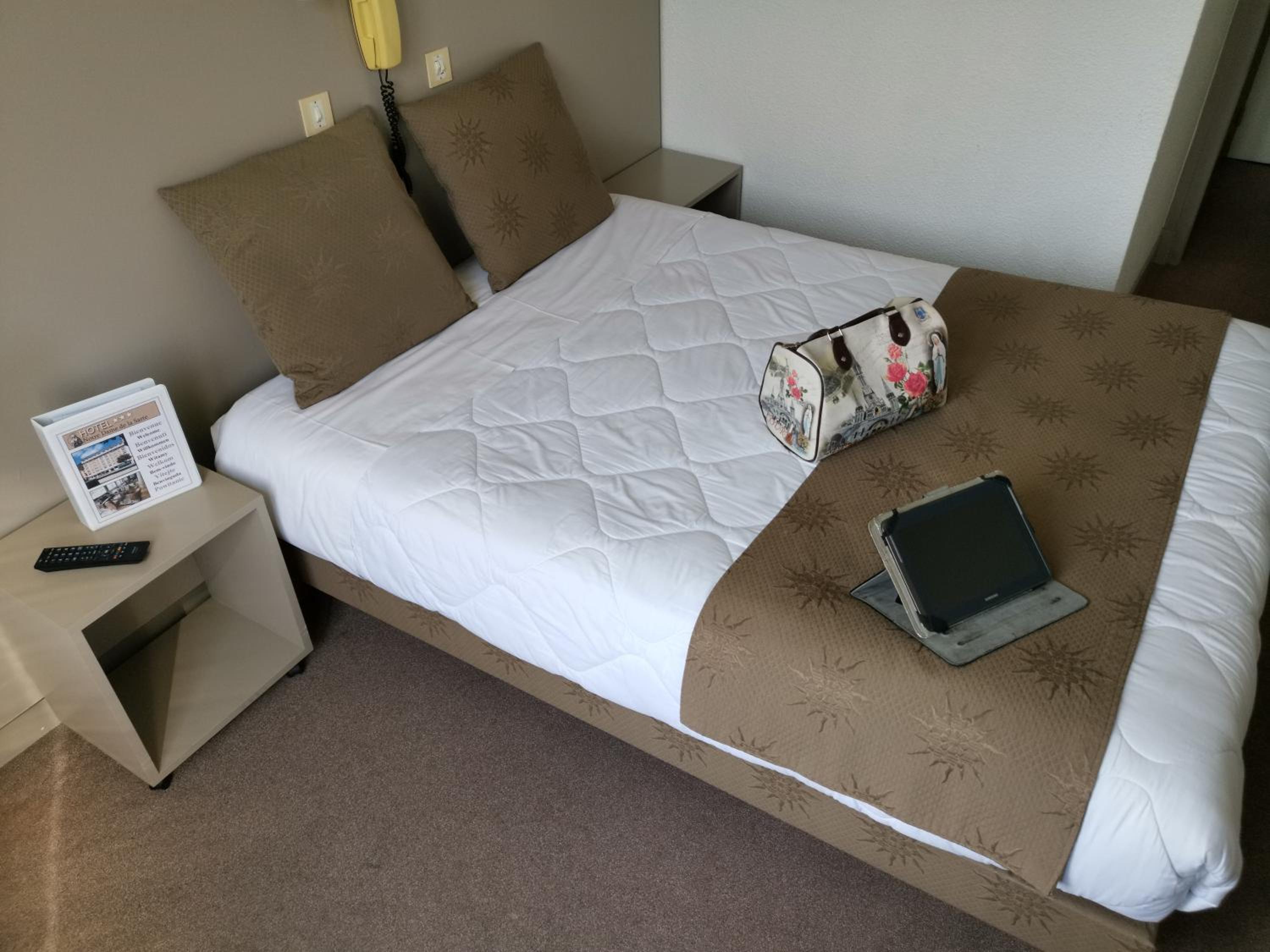 Double Room - Photo 5