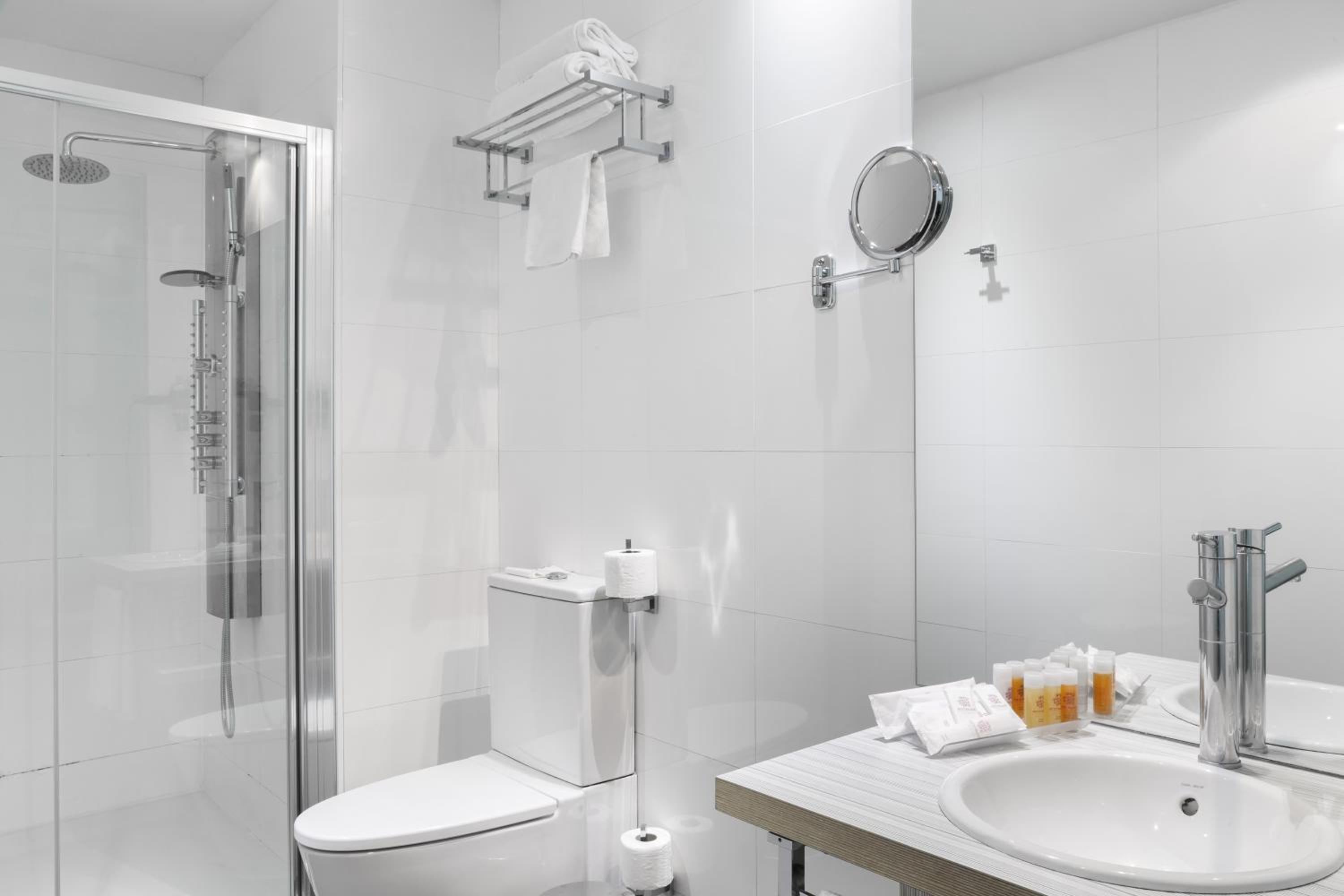 Quadruple Room (4 Adults)