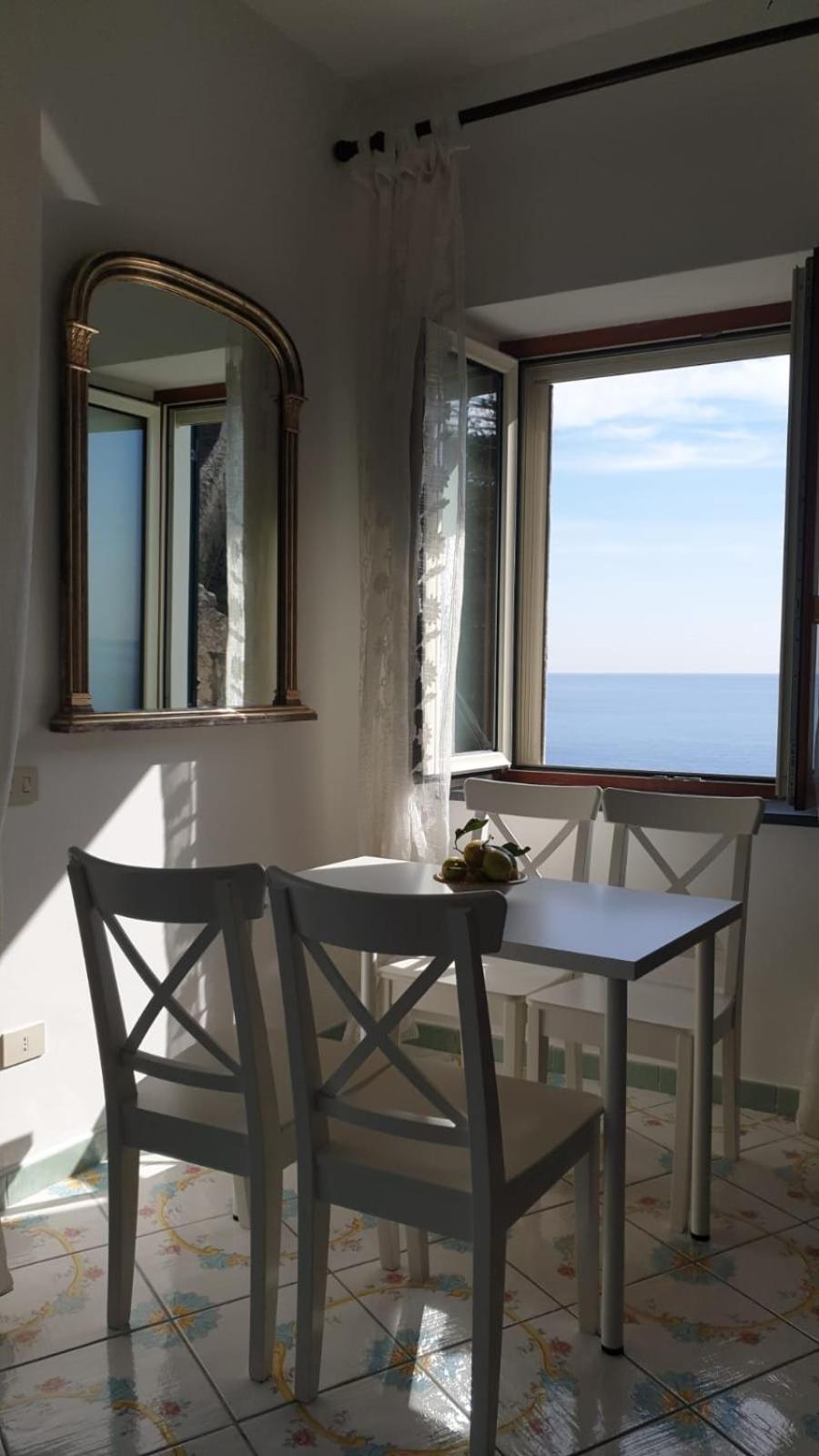 Quadruple Room with Private Bathroom photo 3