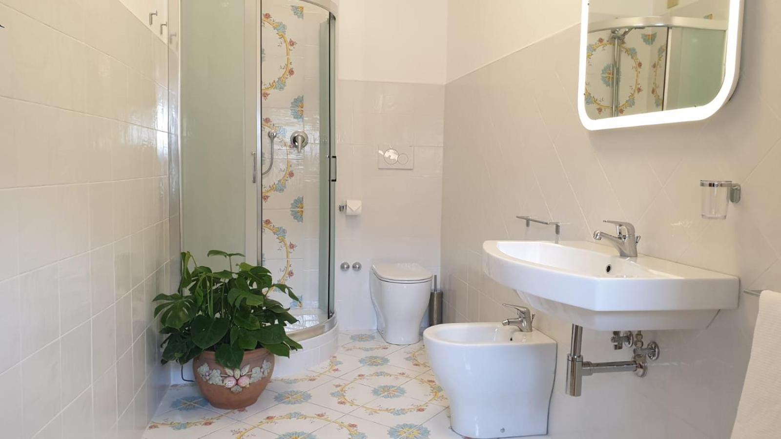 Quadruple Room with Private Bathroom photo 2