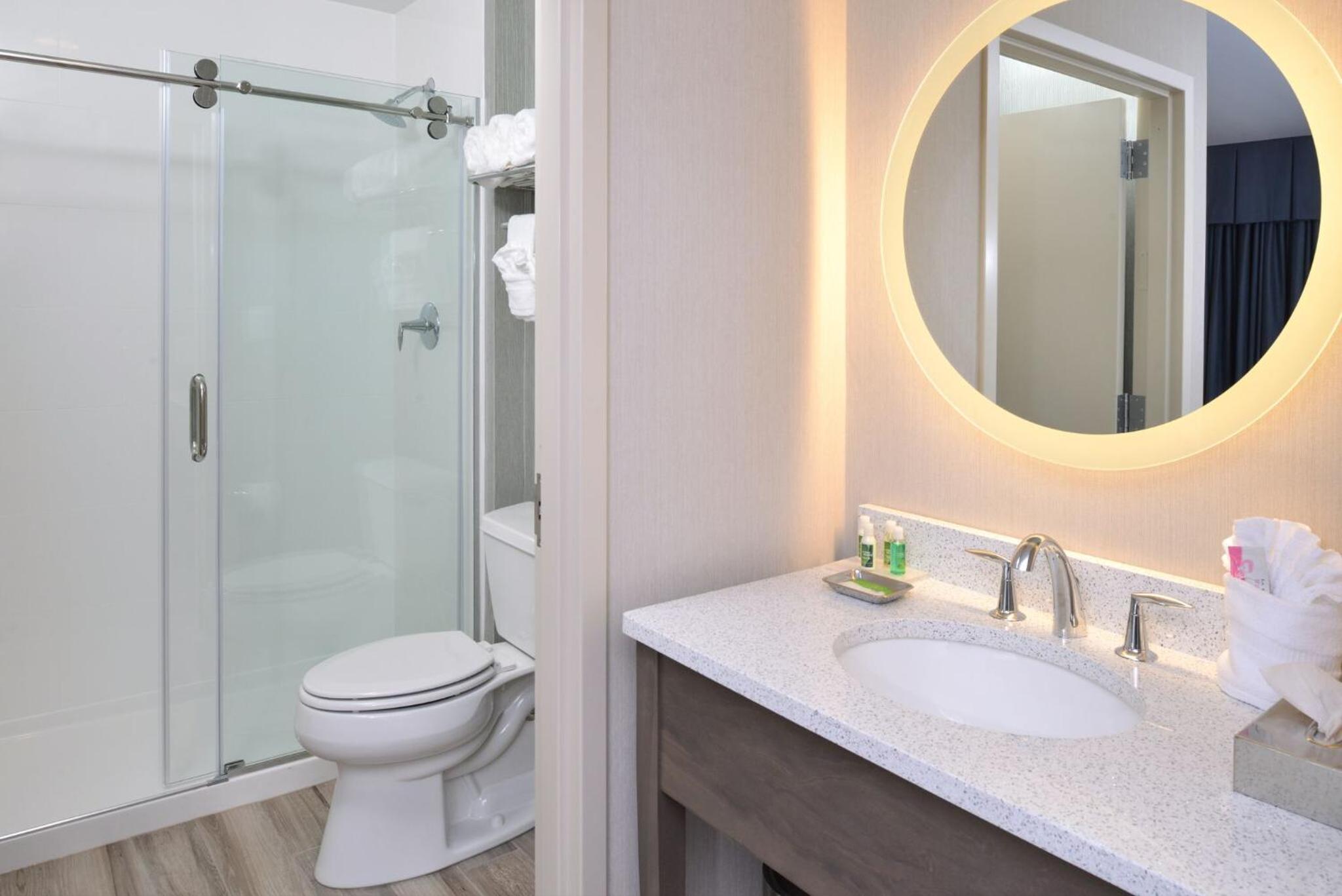 Deluxe Double Room with Balcony photo 3
