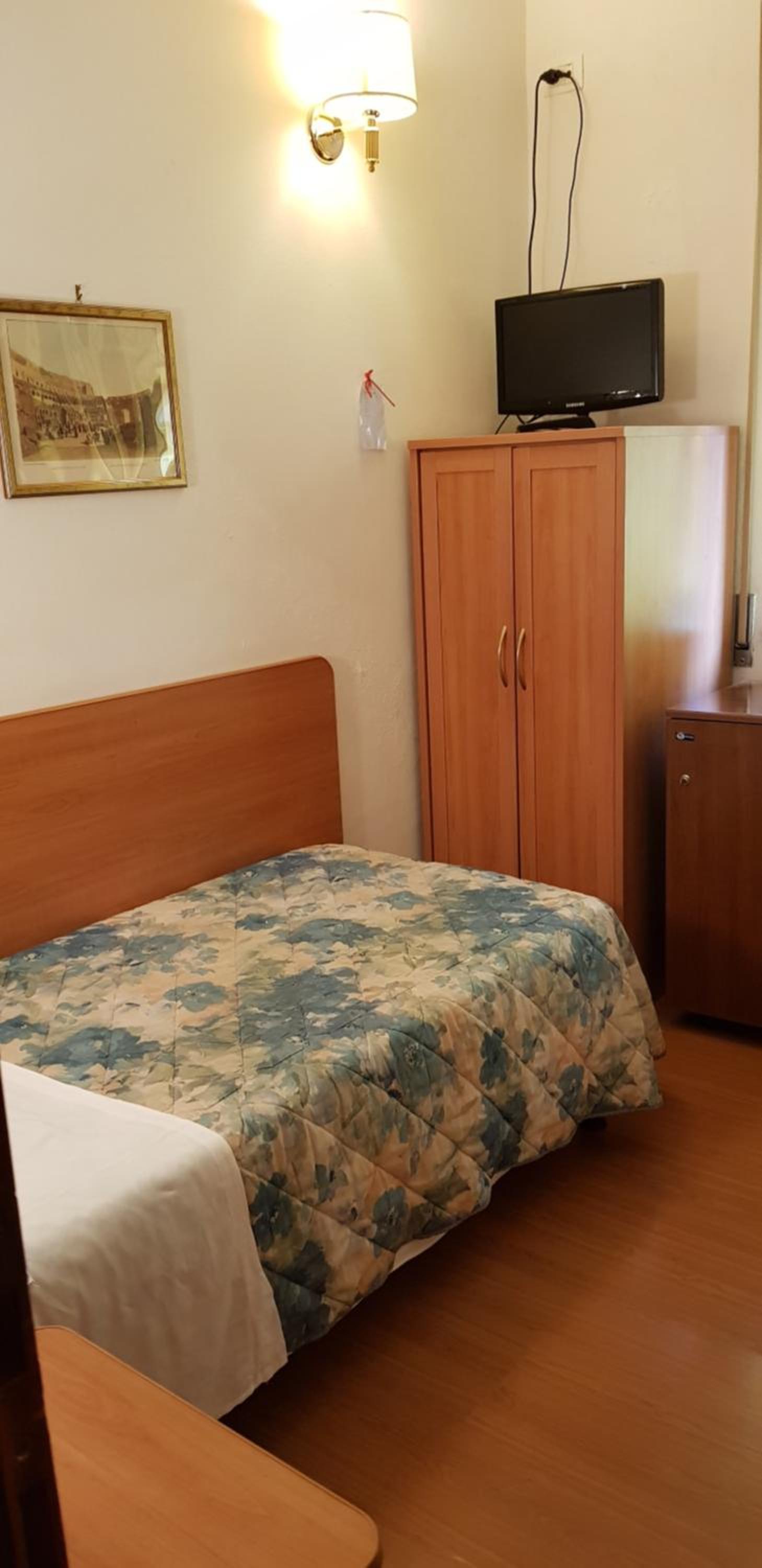 Single Room photo 1