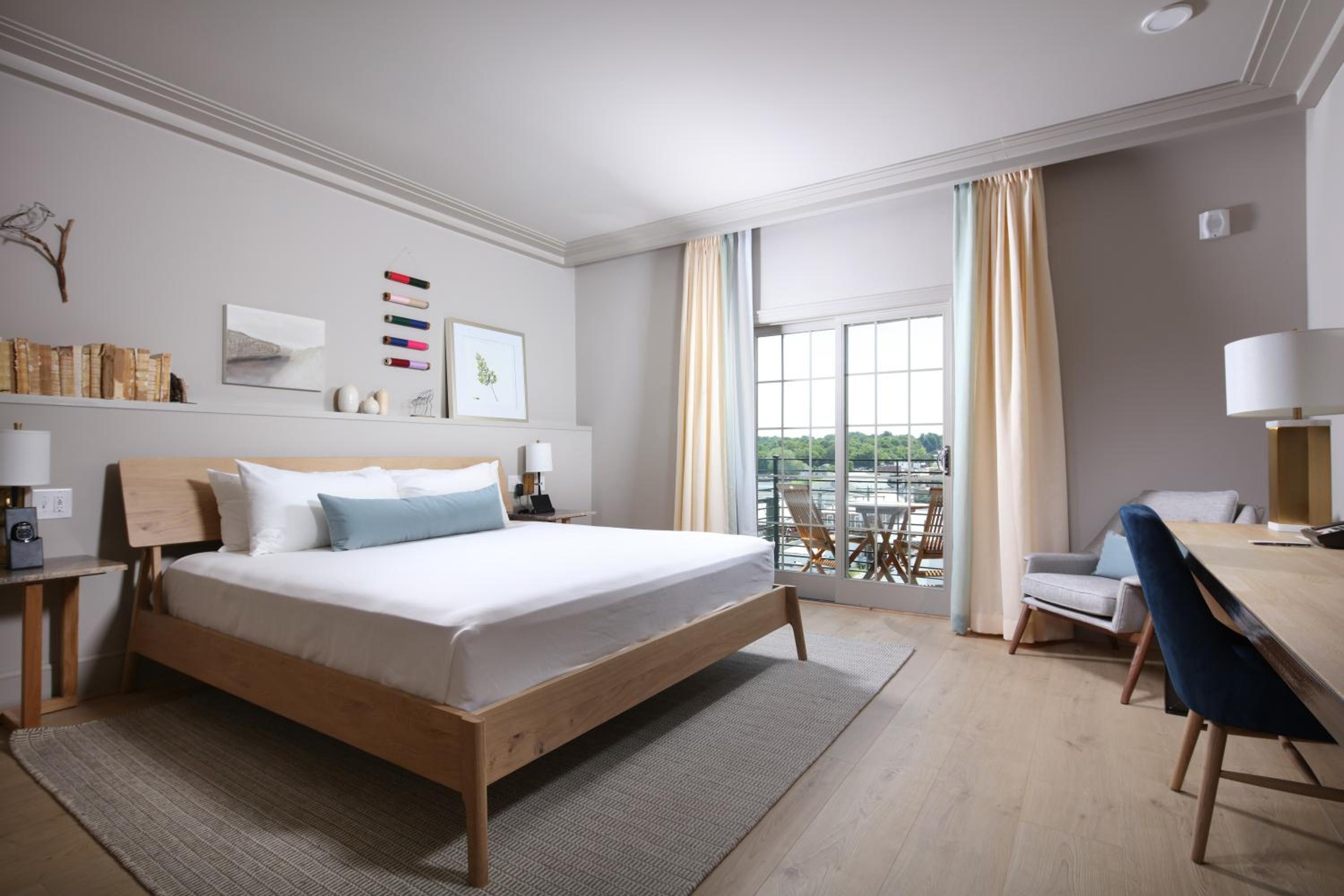 King Room with Balcony photo 1