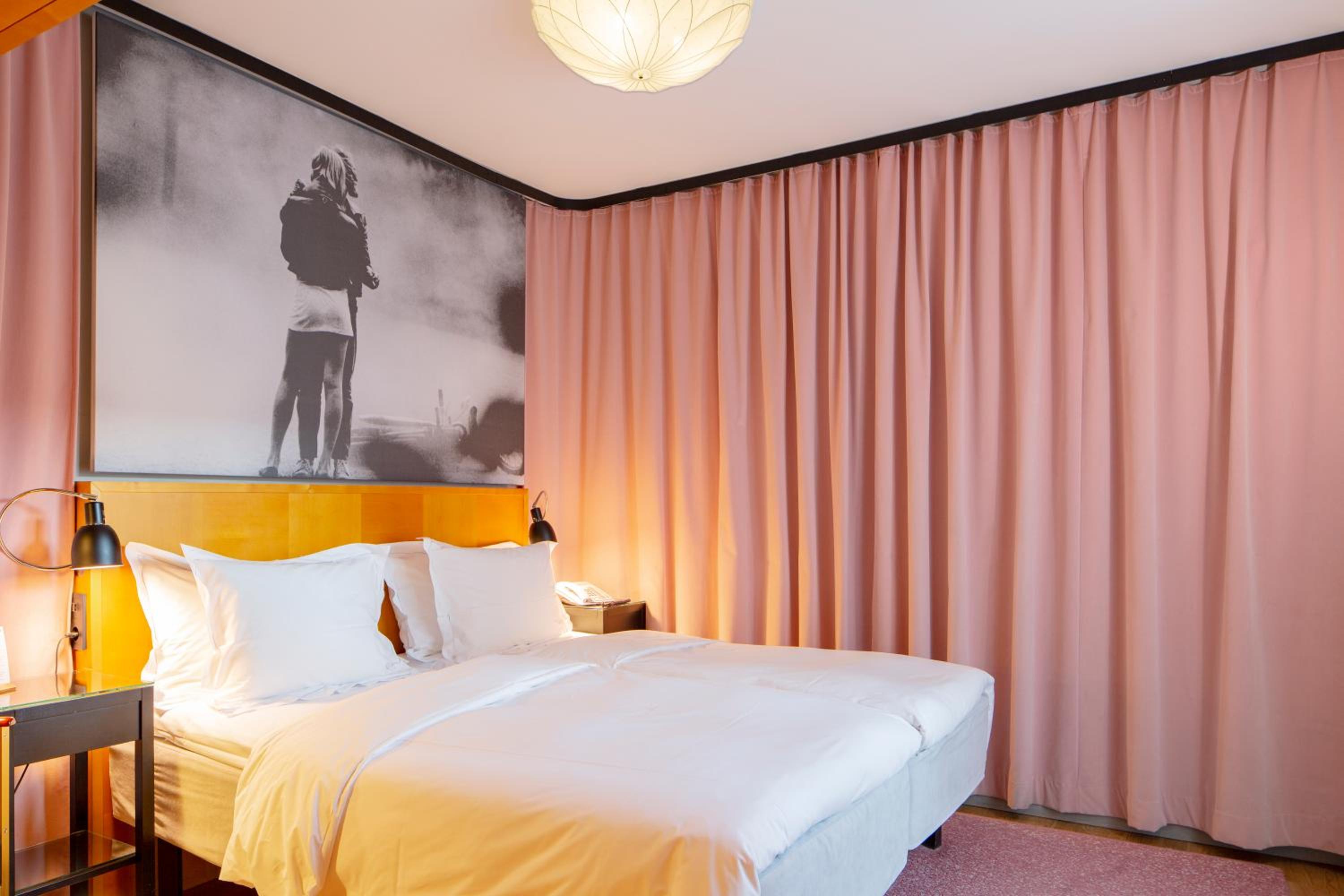 Standard Double or Twin Room - Photo 4