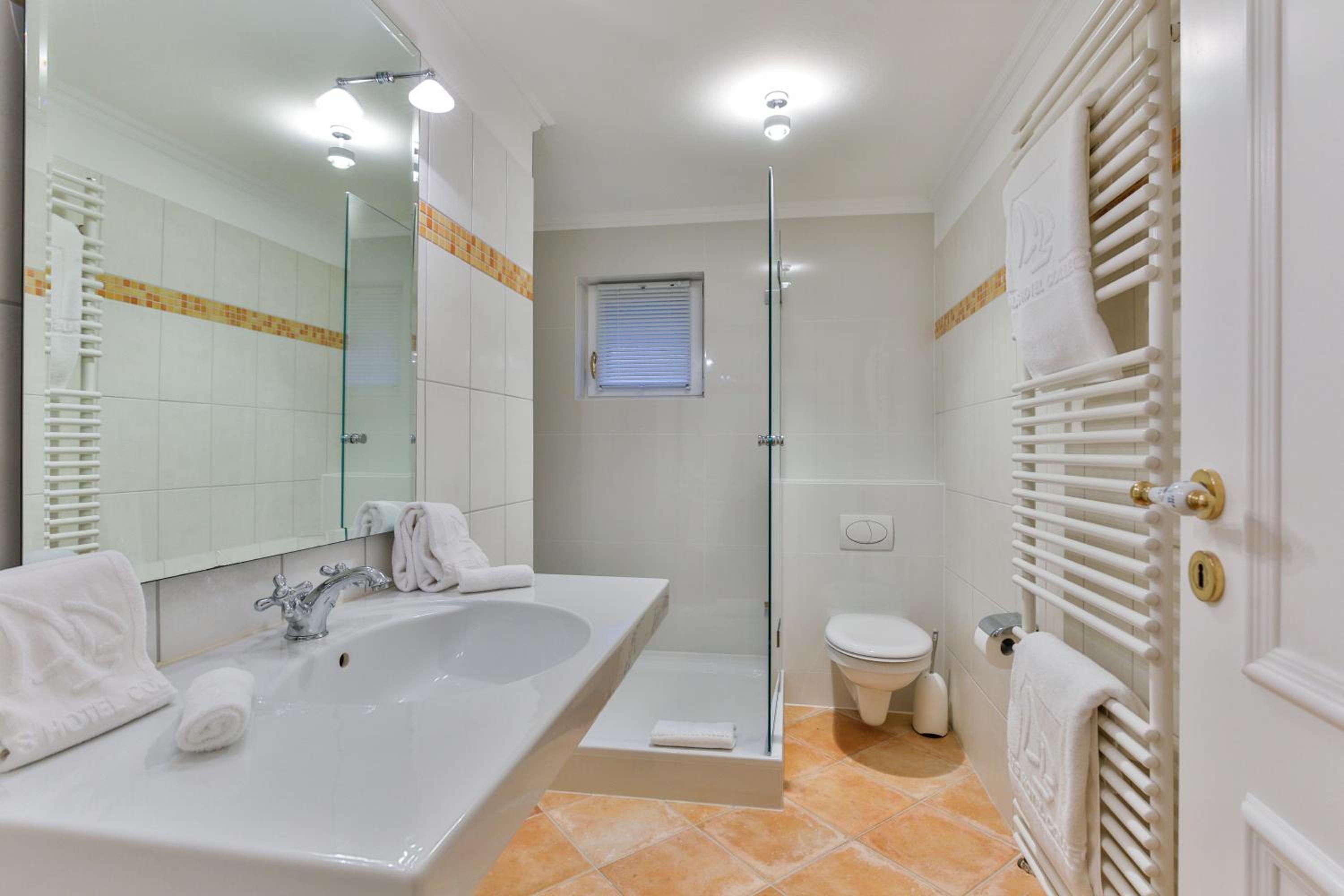 Three-Bedroom House photo 2