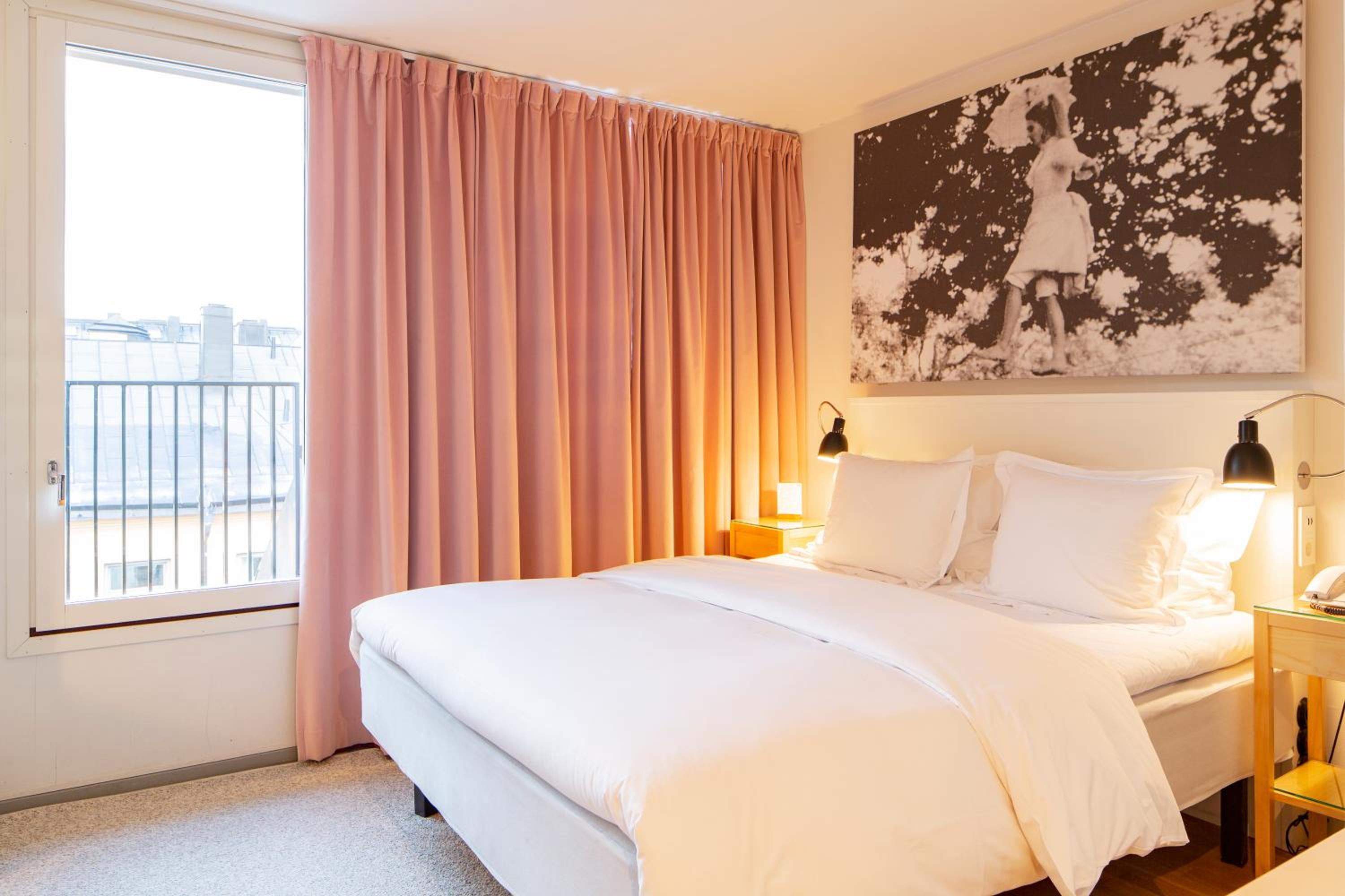 Standard Double or Twin Room - Photo 6