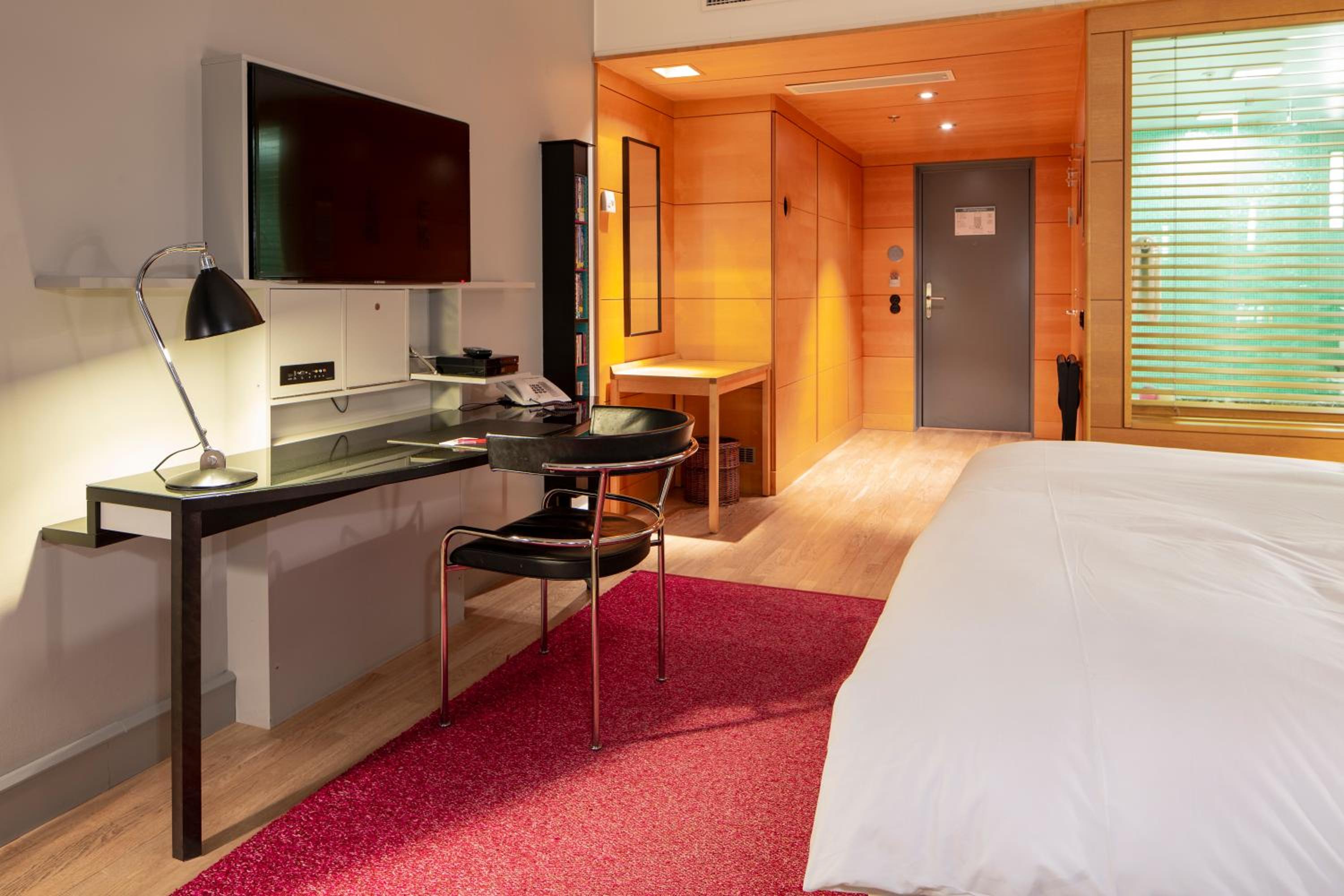 Deluxe Double or Twin Room with Balcony - Photo 13