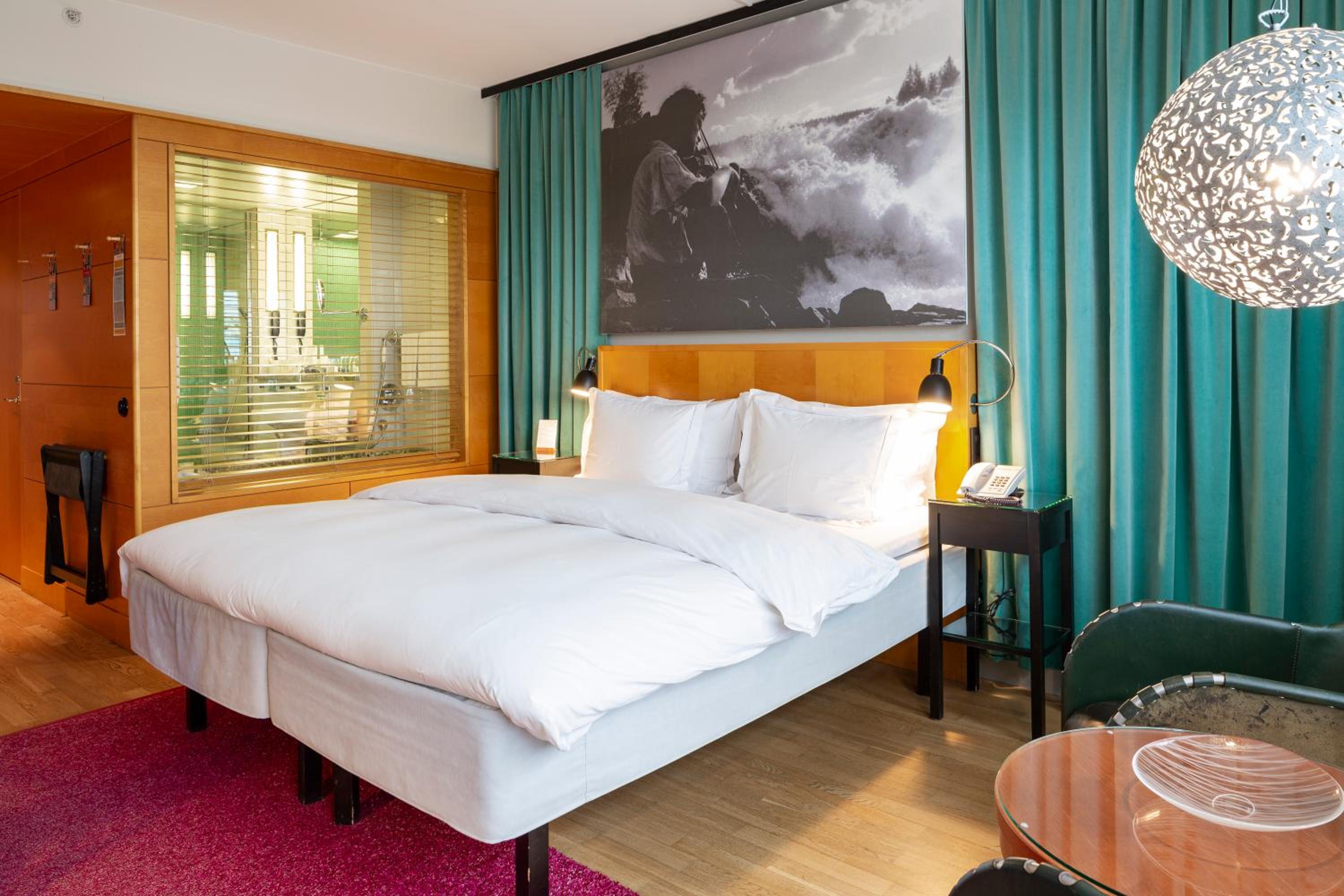 Deluxe Double or Twin Room with Balcony - Photo 12