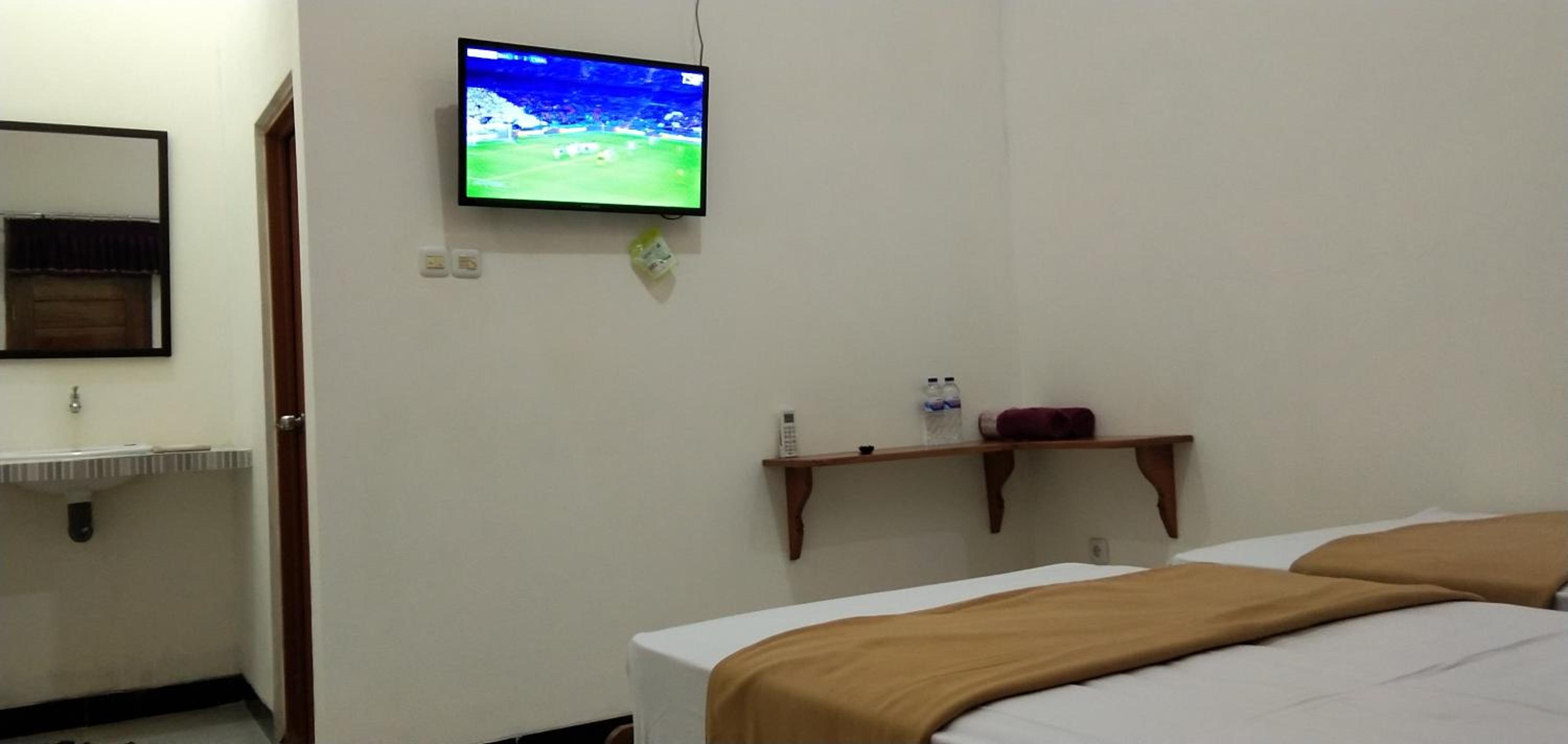 Budget Twin Room photo 2