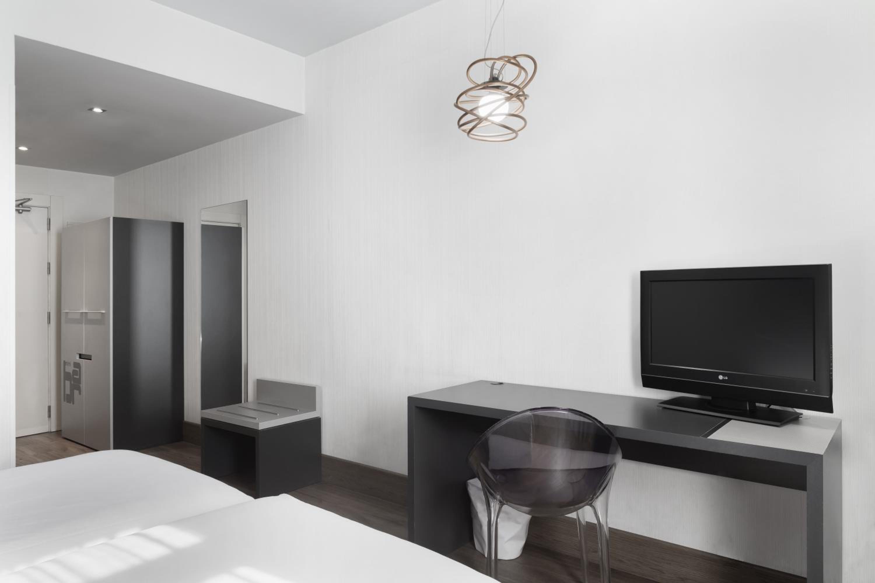 Double or Twin Room with Parking photo 3