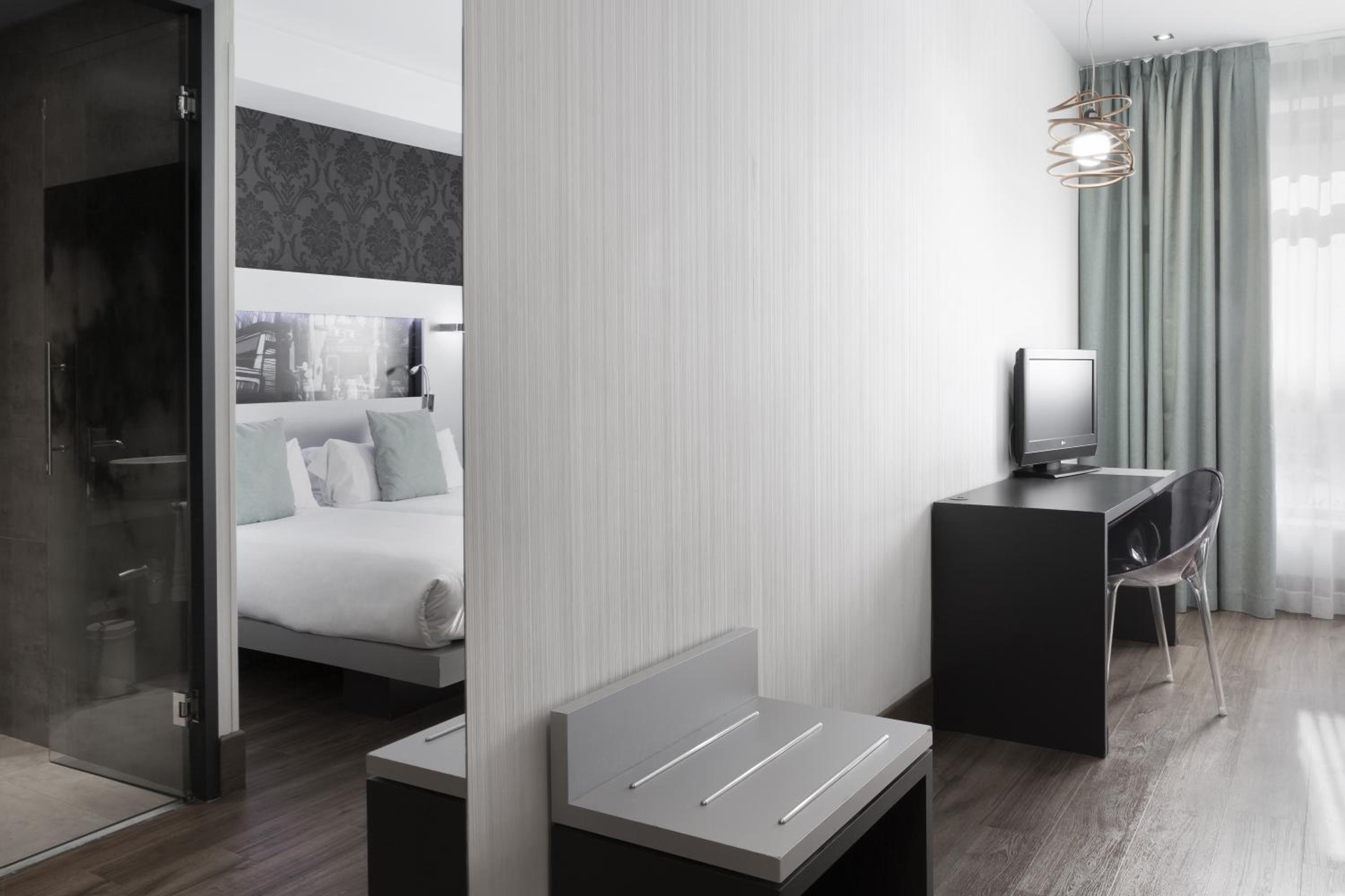Double or Twin Room with Parking photo 2