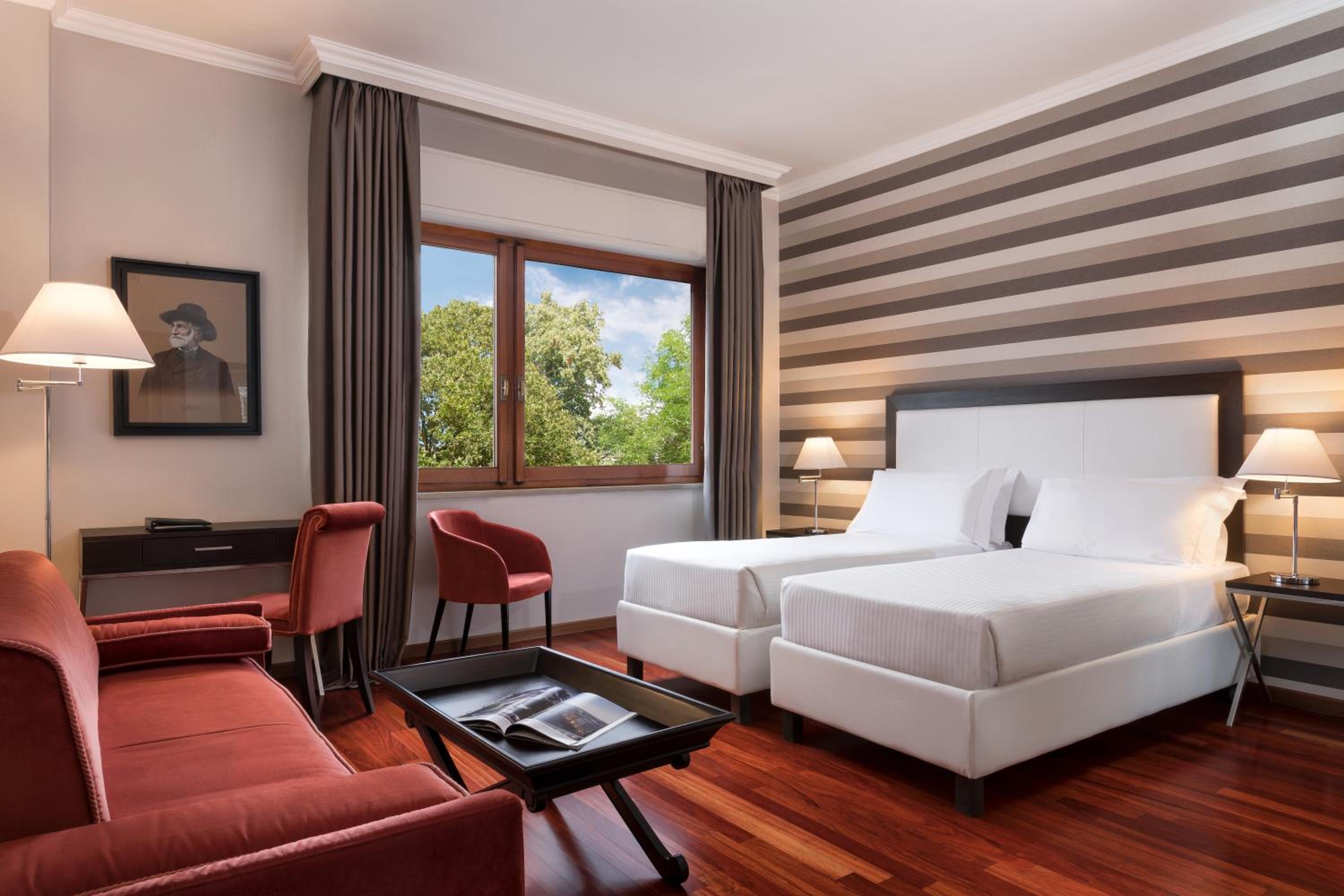 Deluxe Double or Twin Room - Photo 2