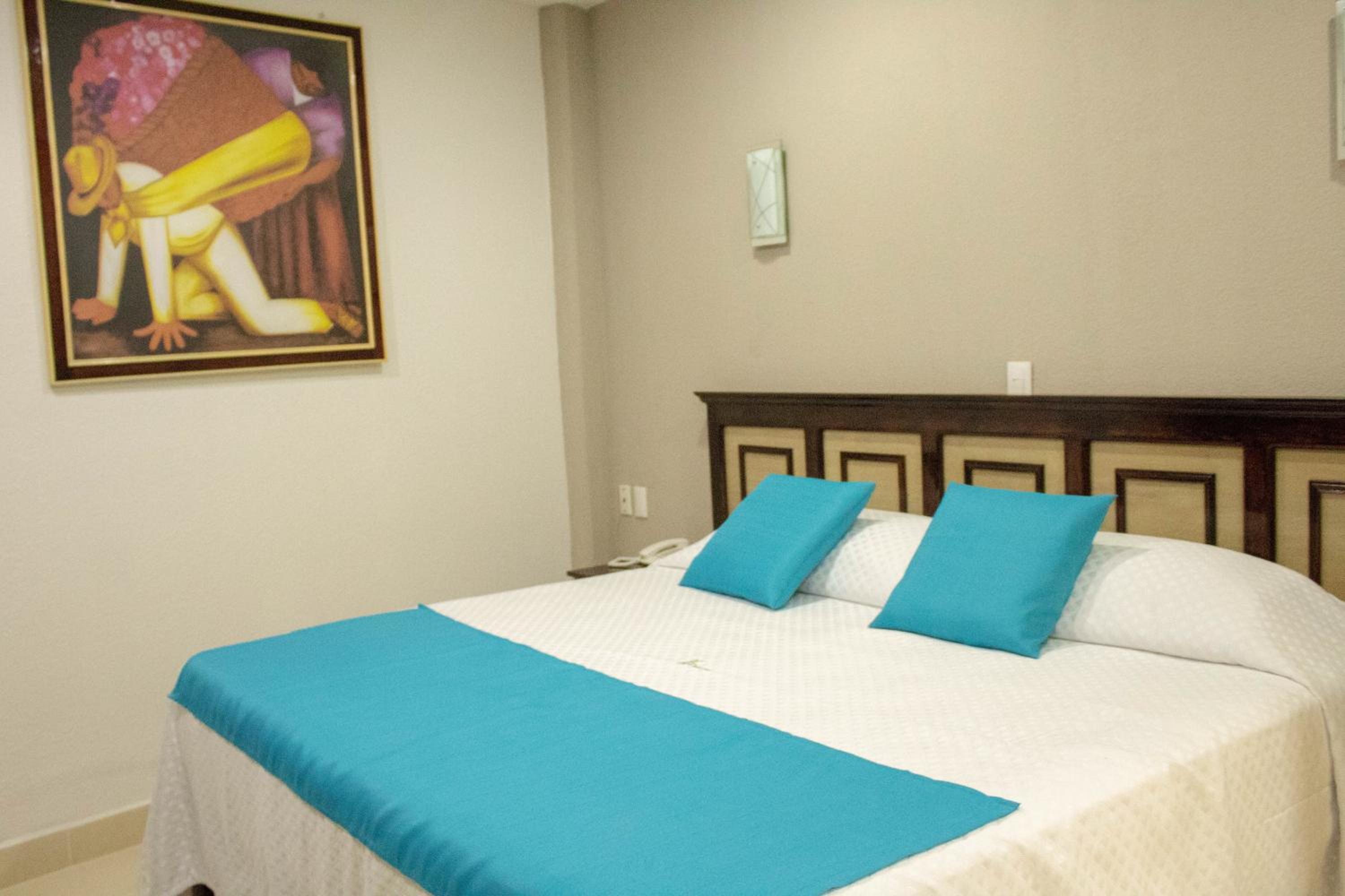 Deluxe Double Room (2 Adults + 1 Child) photo 1