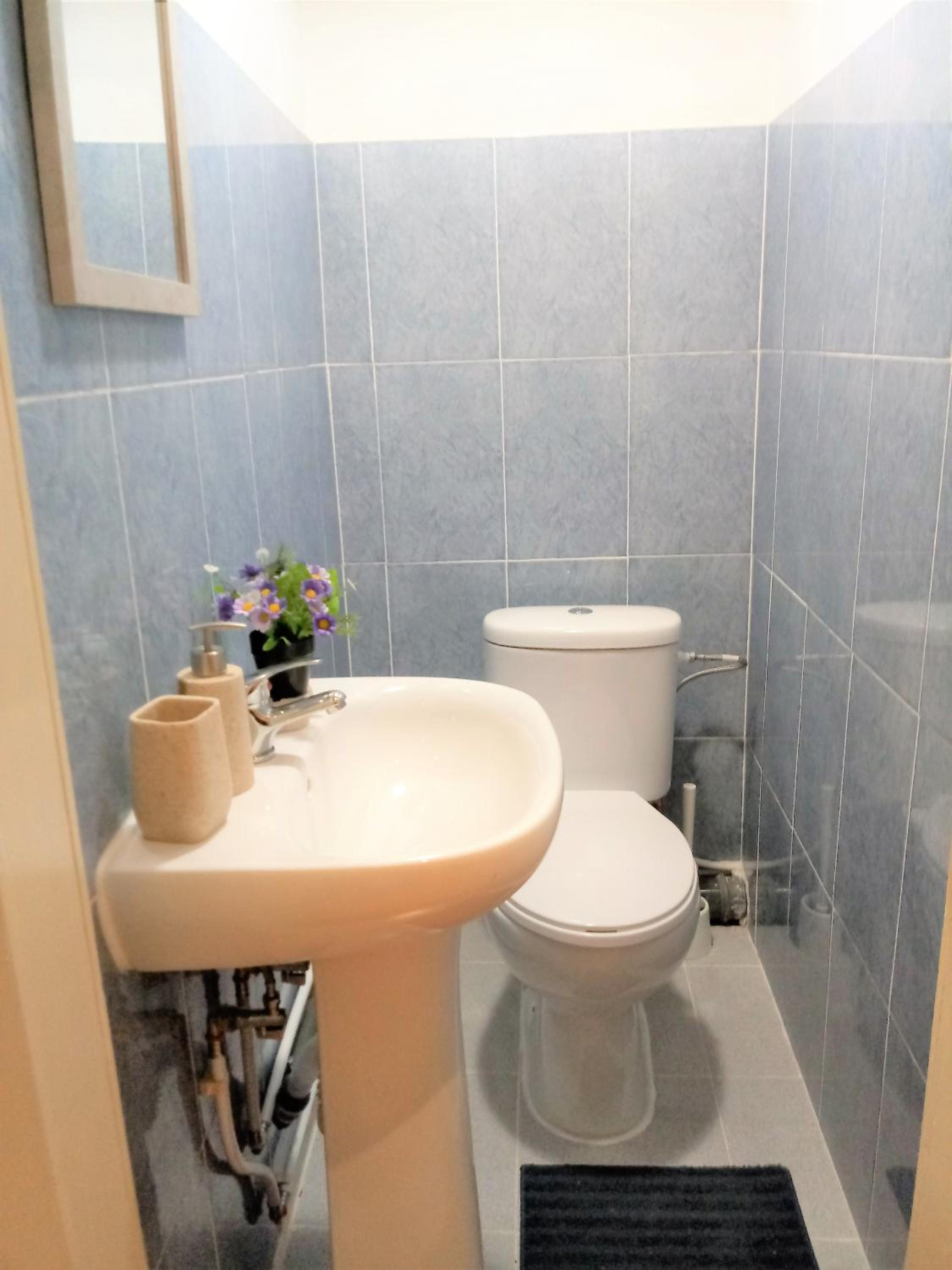 Budget Twin Room - Photo 2