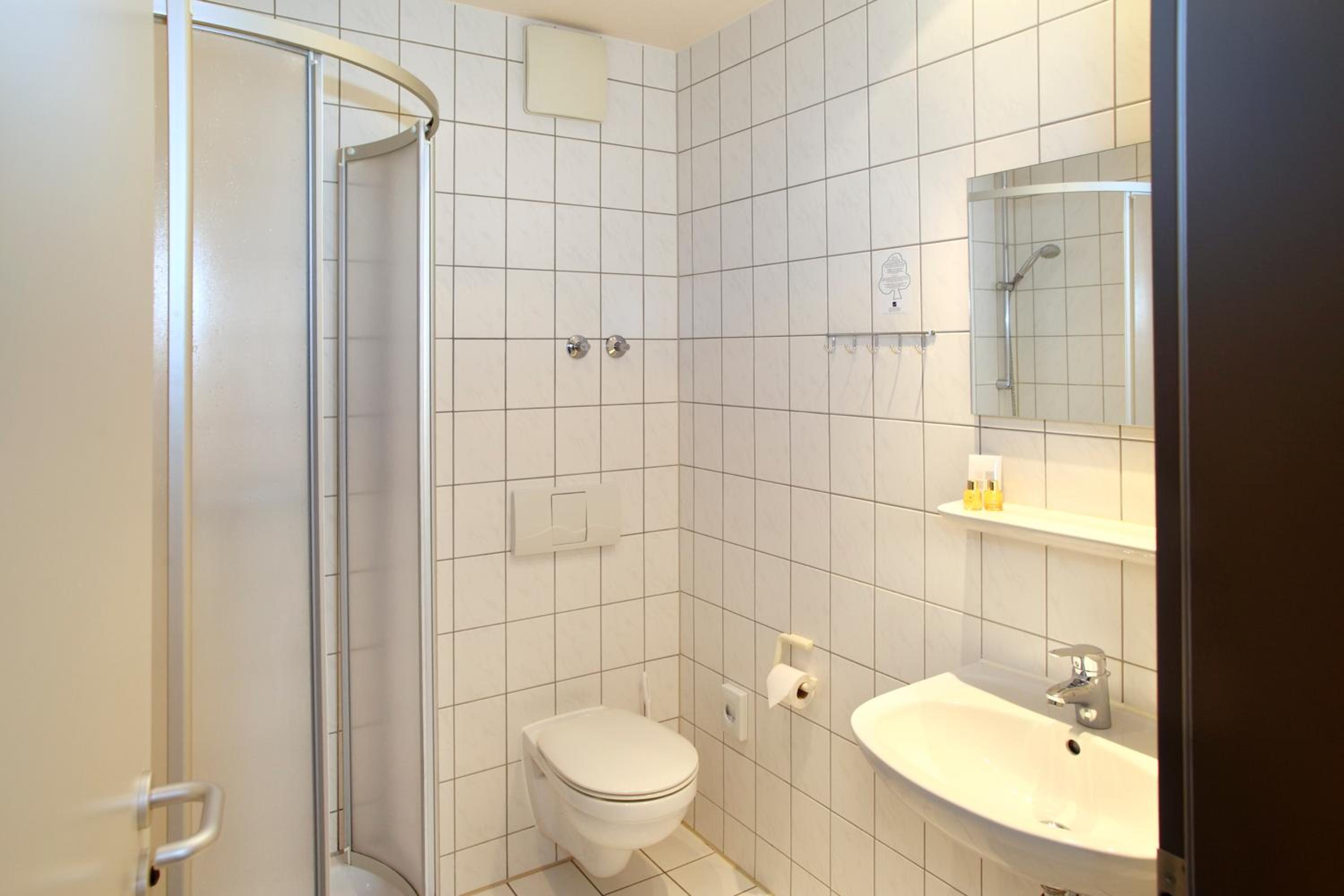 Double Room - Photo 8