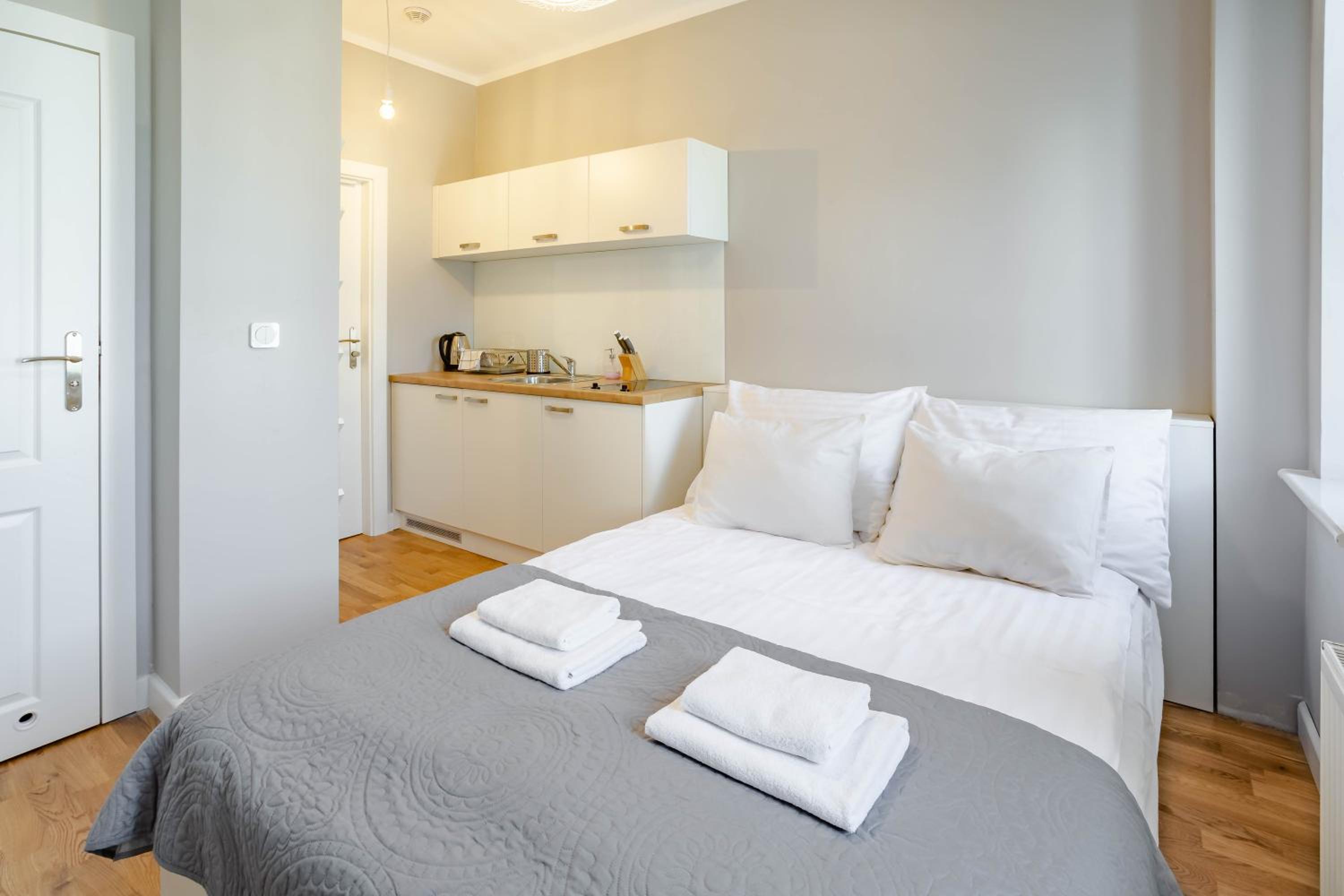 Double Room with Kitchenette photo 2