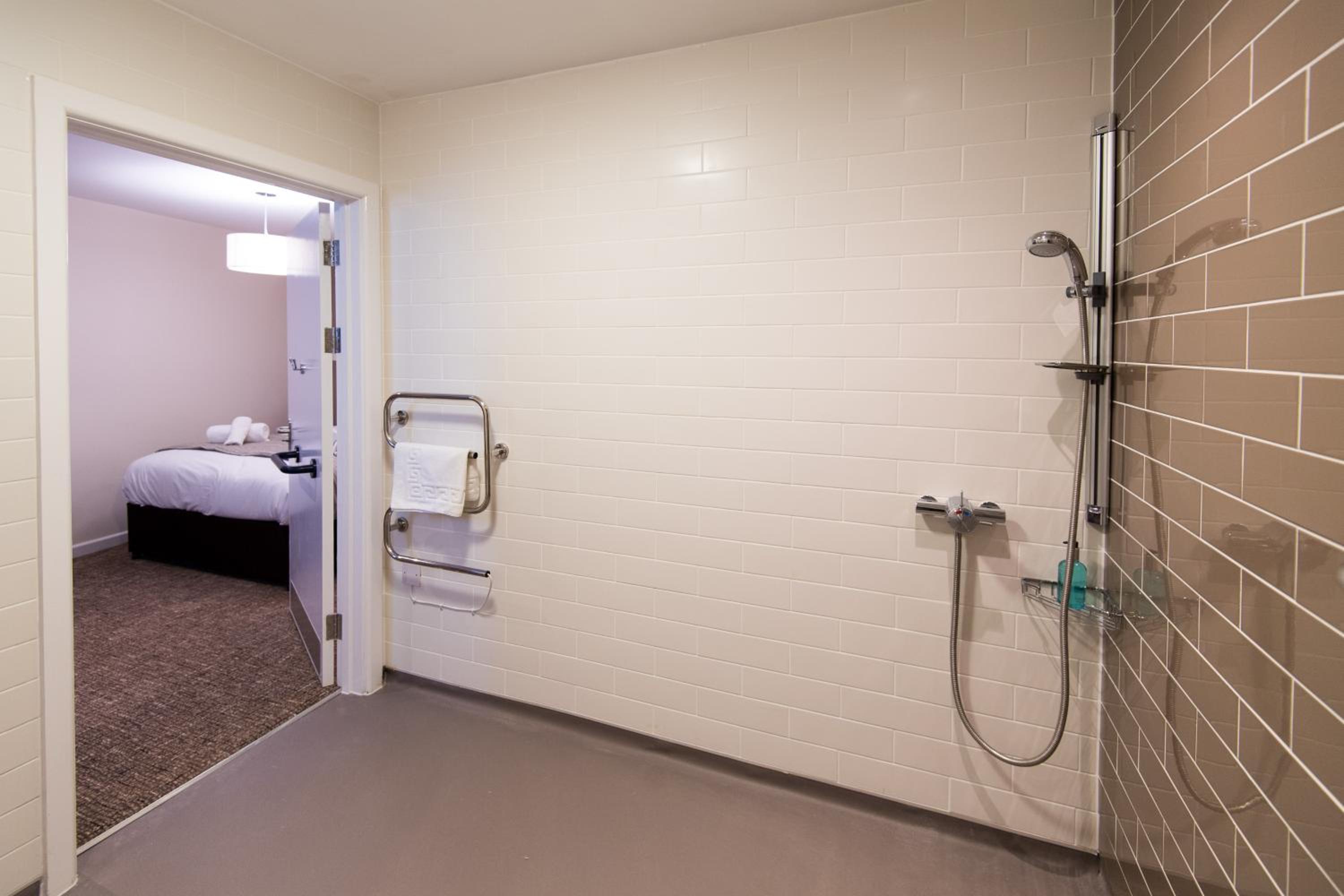 Double Room - Disability Access - Photo 3
