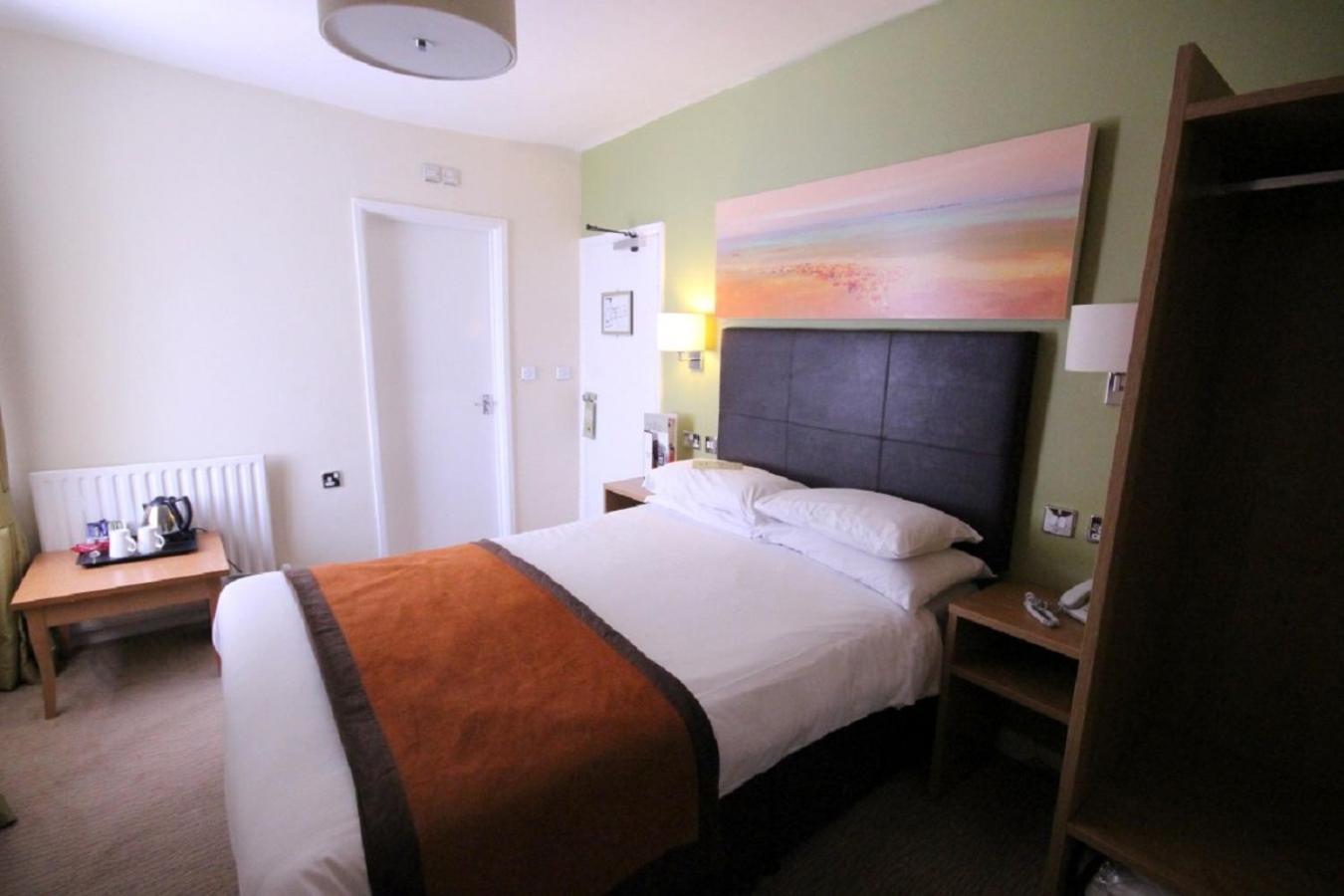 Budget Double Room - Photo 4