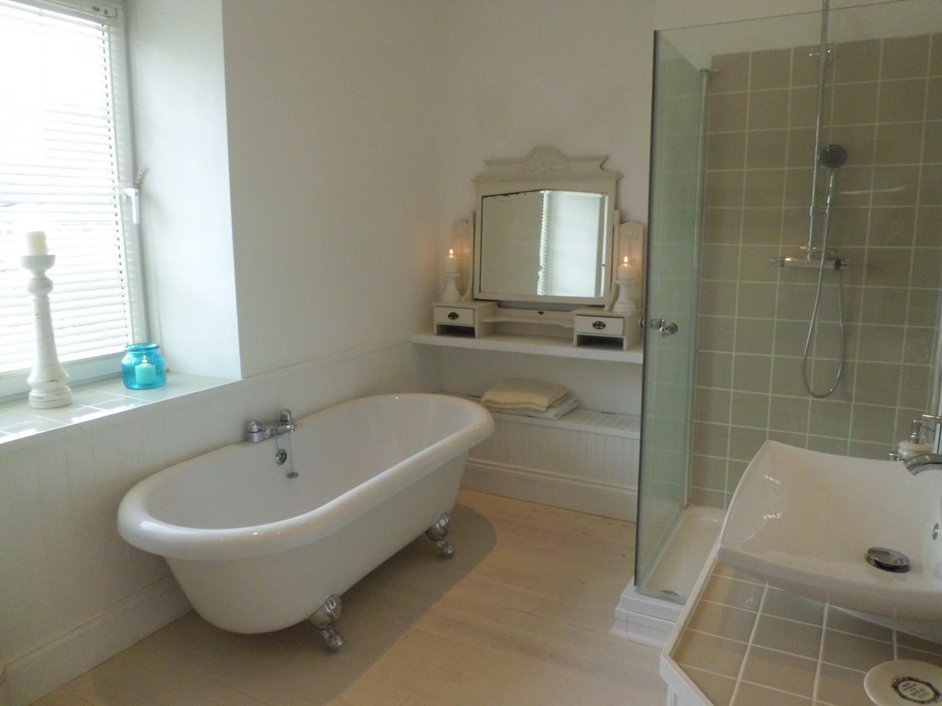 Double Room with Private External Bathroom photo 2