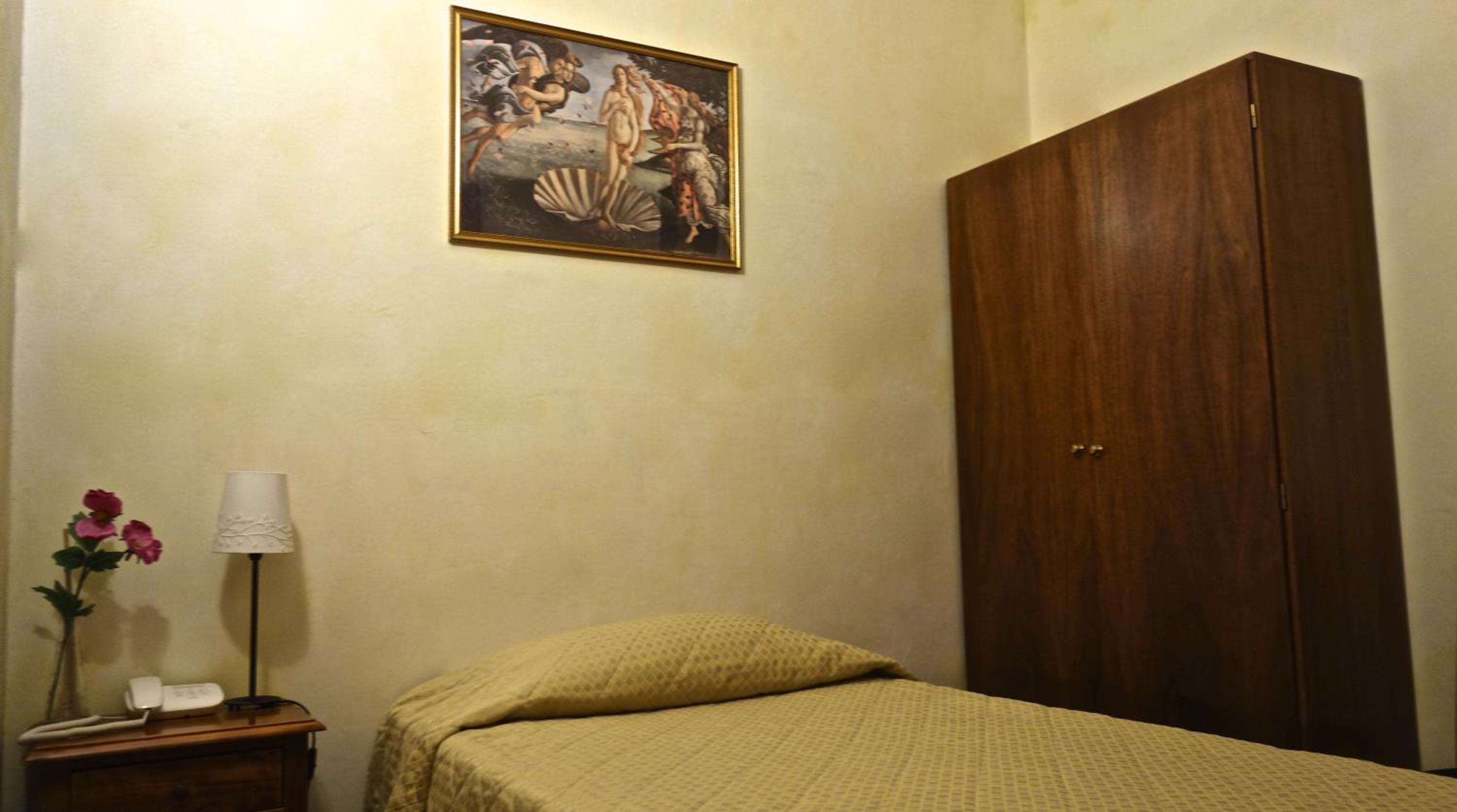 Single Room photo 1