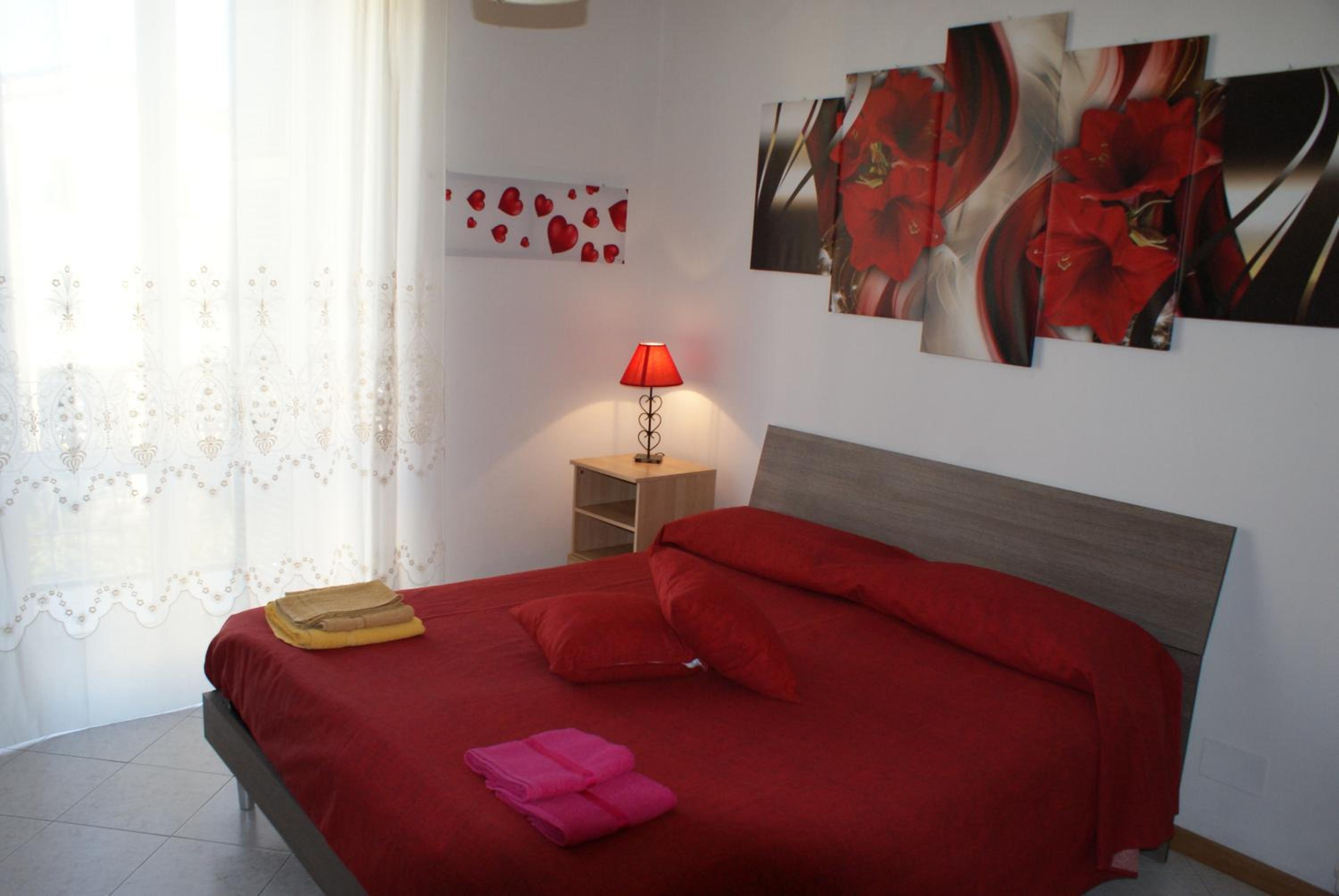 Two-Bedroom Apartment - Photo 26