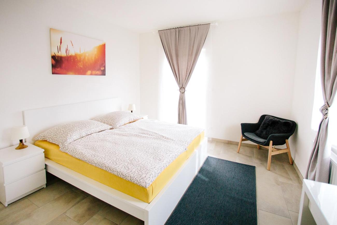 One-Bedroom Apartment - Photo 8