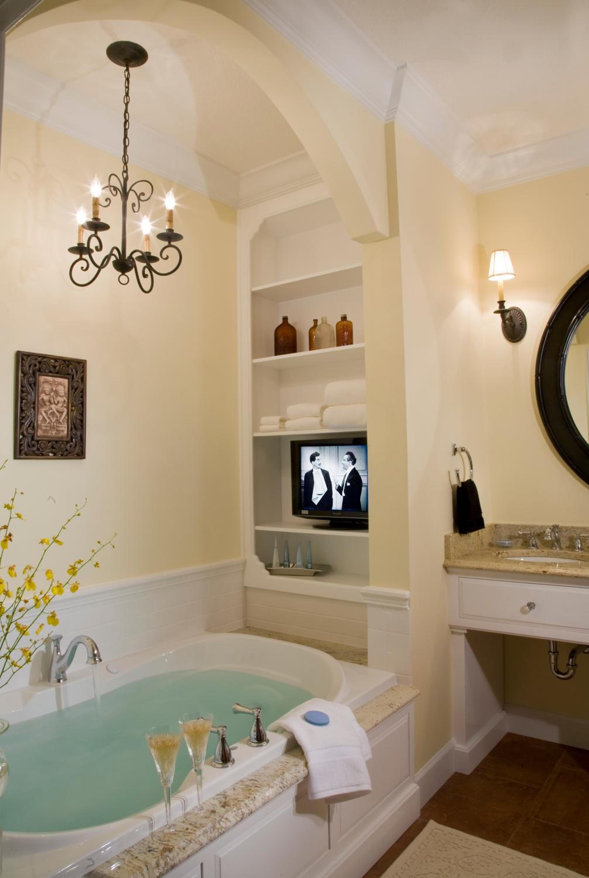 King Suite with Separate Living Room photo 3