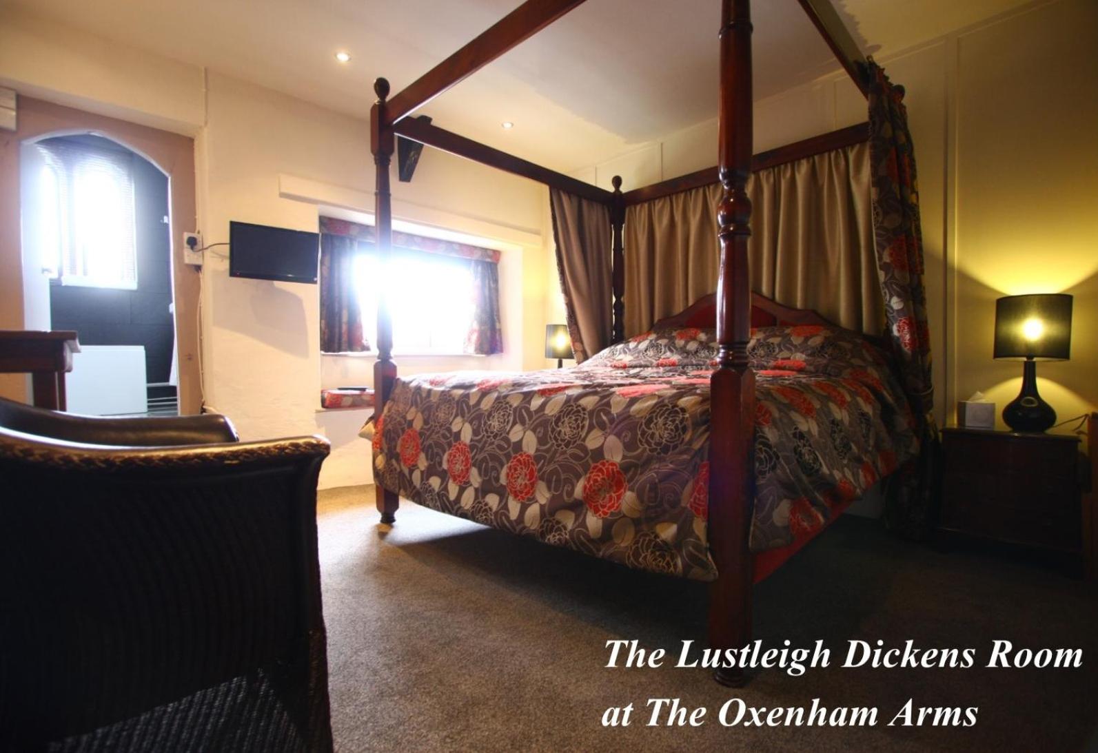 Double Room with Four Poster Bed