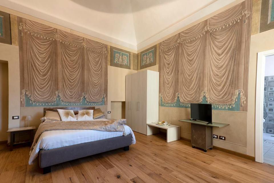 Quadruple Room with Private Bathroom